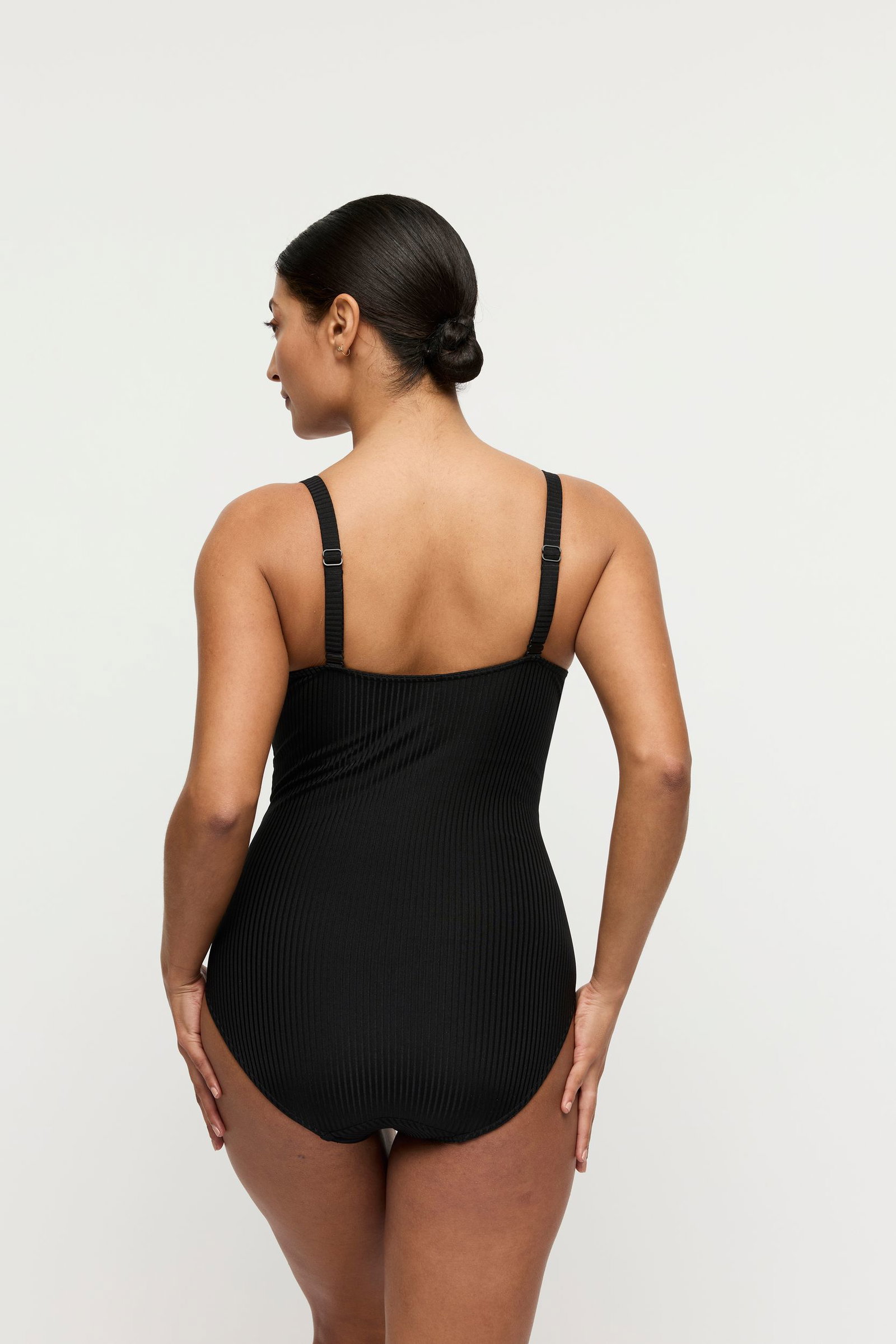 fbe86c5d7dd7f8222a2b8b92107b26cf PrimaDonna | DELRAY schwarz Badeanzug Vollschale figurform | 80/G | schwarz