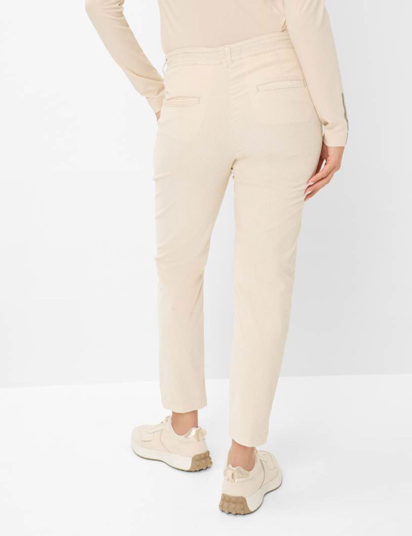 74d8971c00d703e742a5fb62af6a50a7 Brax |  Brax Schmale Hose  | 46 | latte