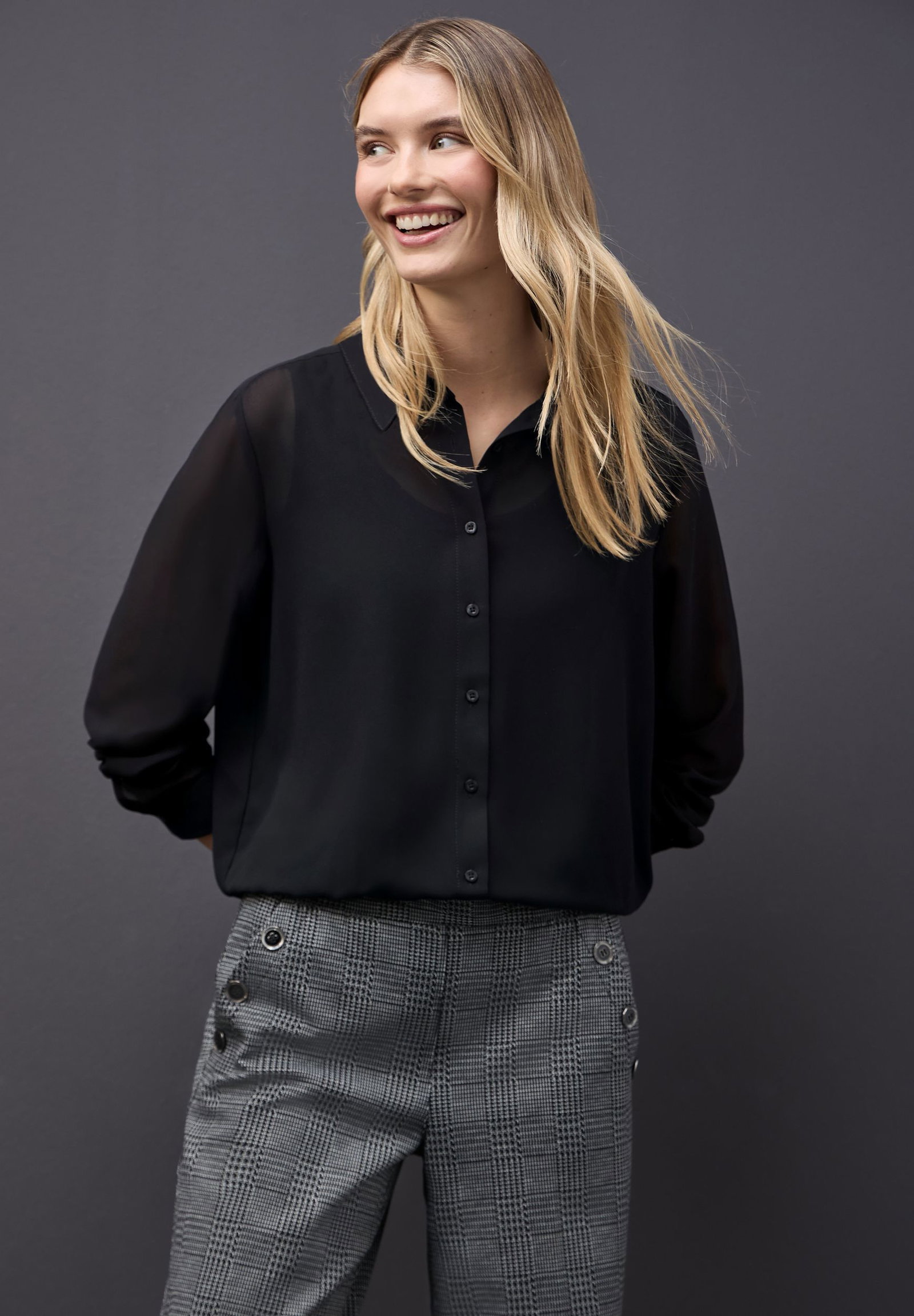 2e3119a0d068d7f7bbcf79fca8e8ff44 | Chiffon buttoned shirtcollar b, Black | 42 | black