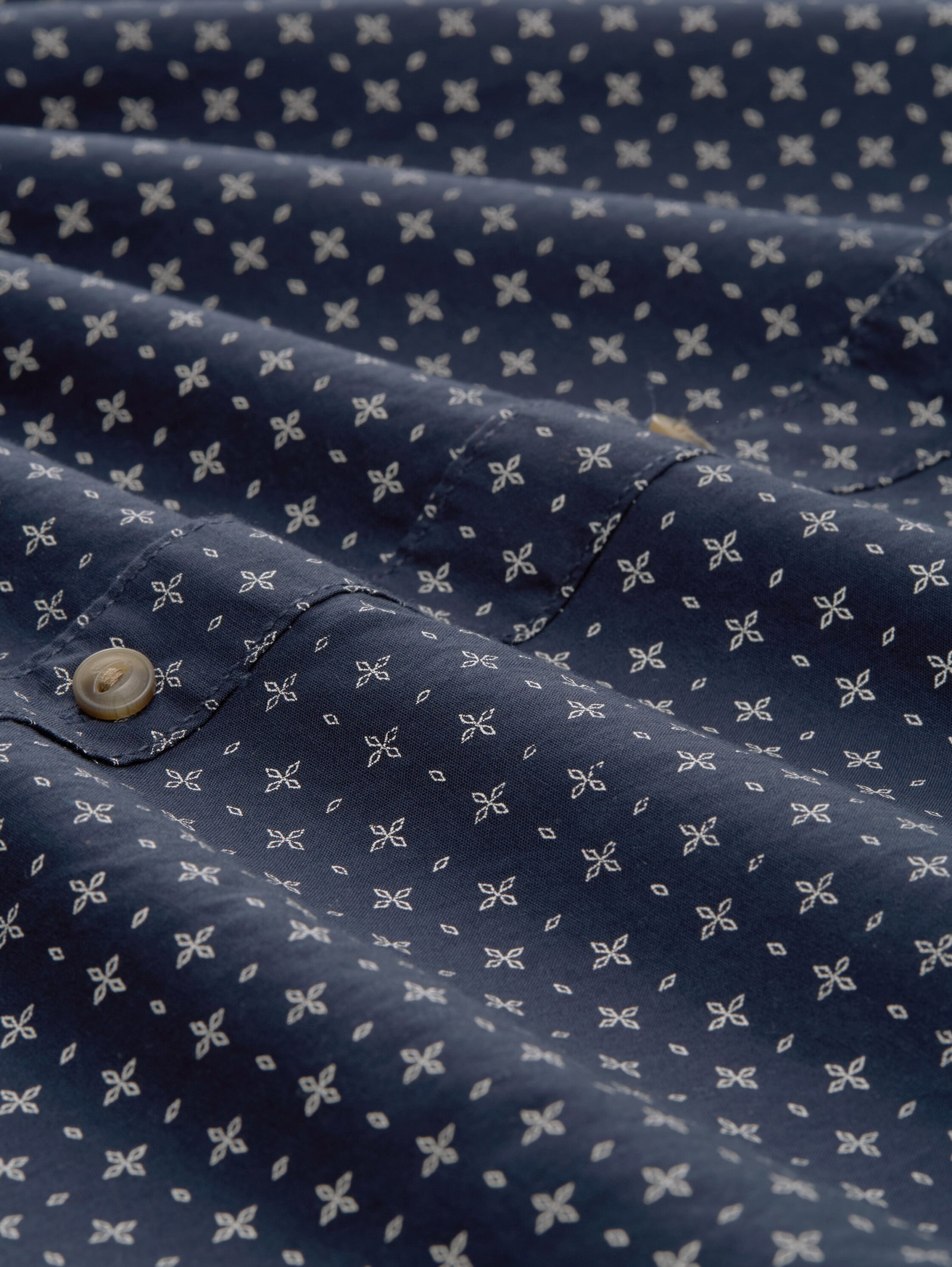 fitted printed poplin shirt, navy white minimal design #2