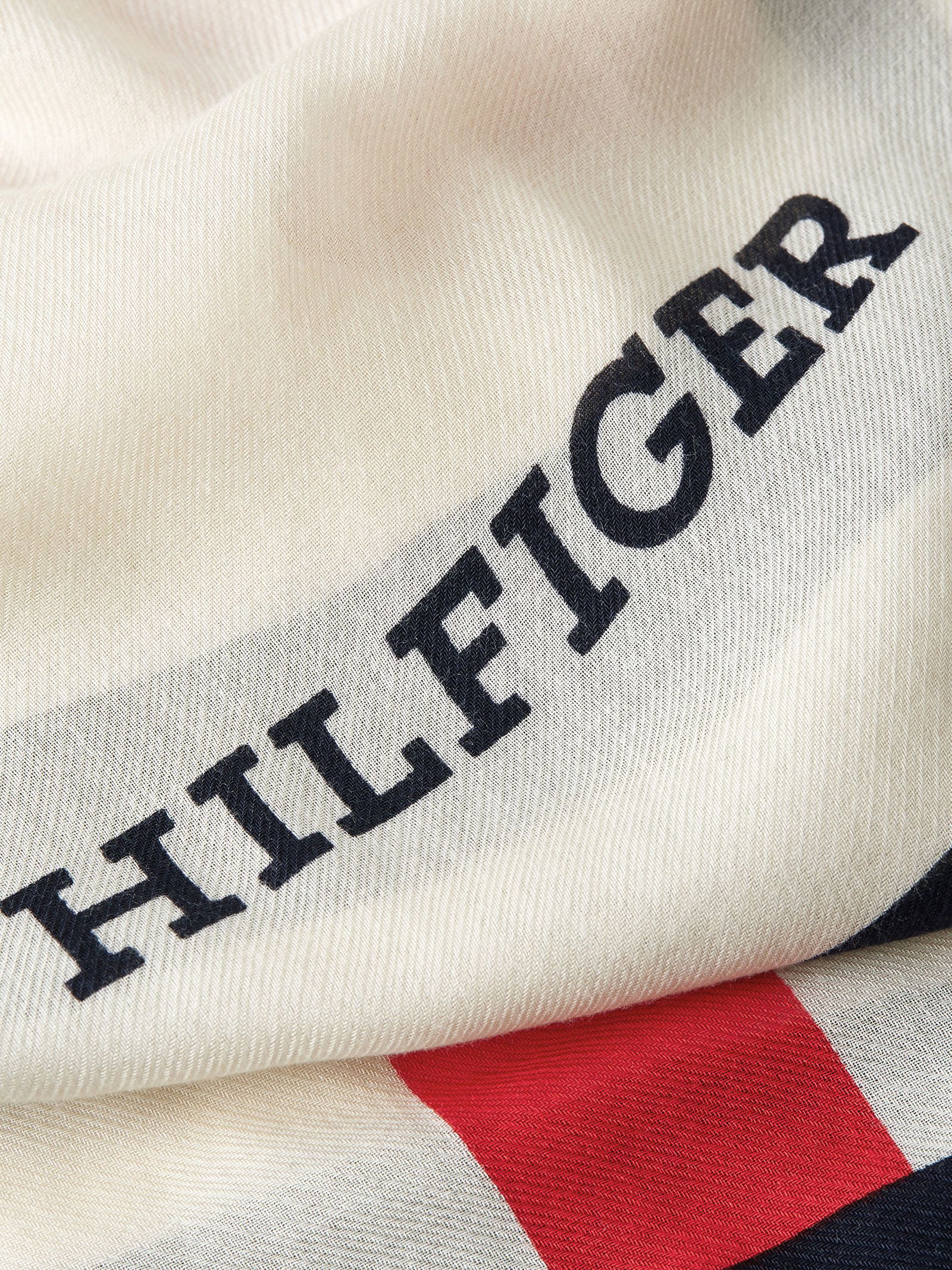 fc3856dc36e627e019de1c5605f65109 Tommy Hilfiger Prep Square Schal