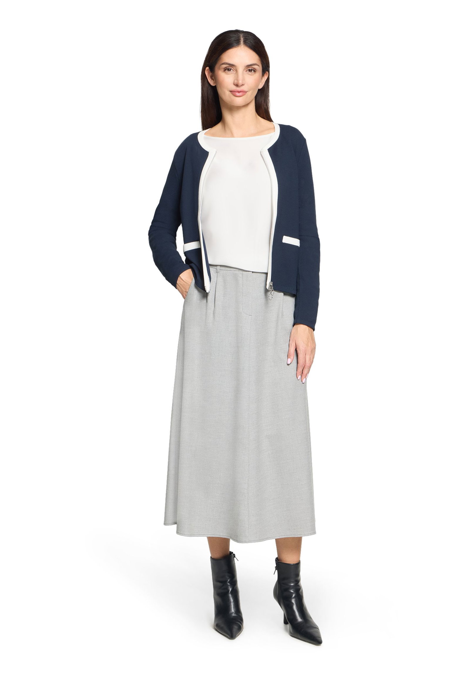 Betty Barclay |  Betty Barclay Sweatblazer  | 46 | patch dark blue/cream