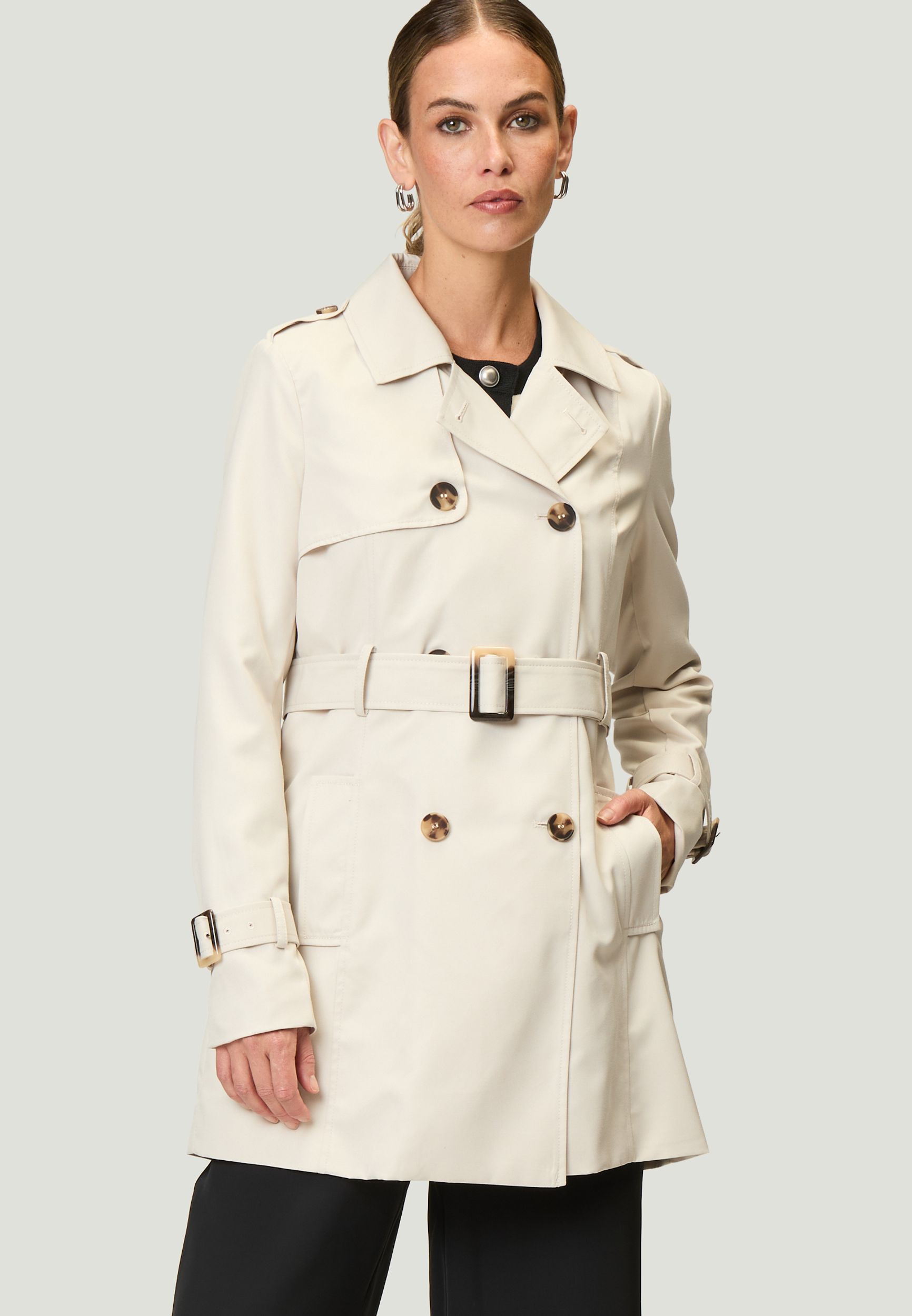  |  Trenchcoat | 40 | french oak