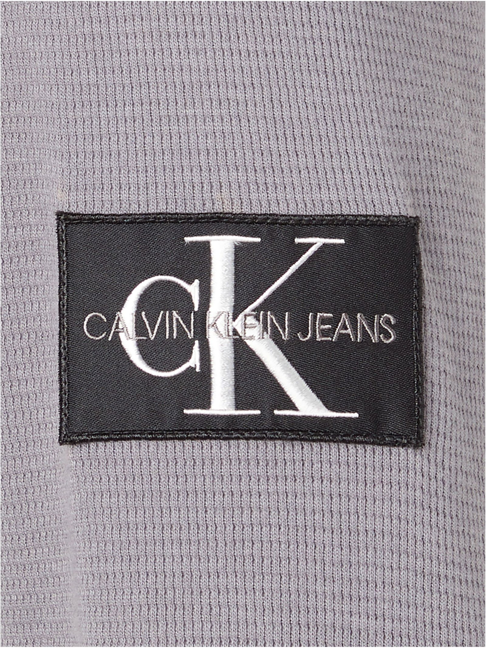 MONOGRAM BADGE WAFFLE LS TEE