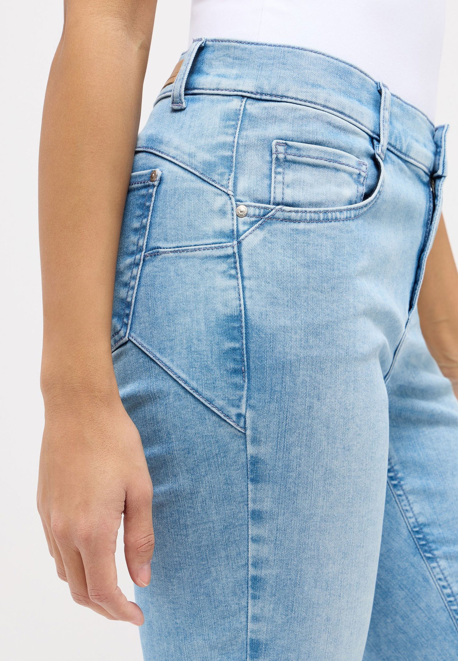 55e47522e4622b7c94b94a16ba97c652 Angels |  Angels Skinny Jeans  | 38/28 | 1913_345