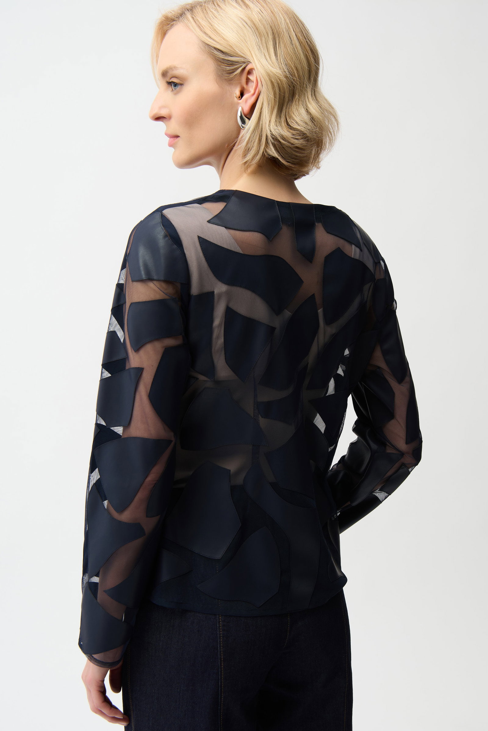 Joseph Ribkoff  taillierte Laser-Cut-Kunstlederjacke mit Giraffenmuster #2