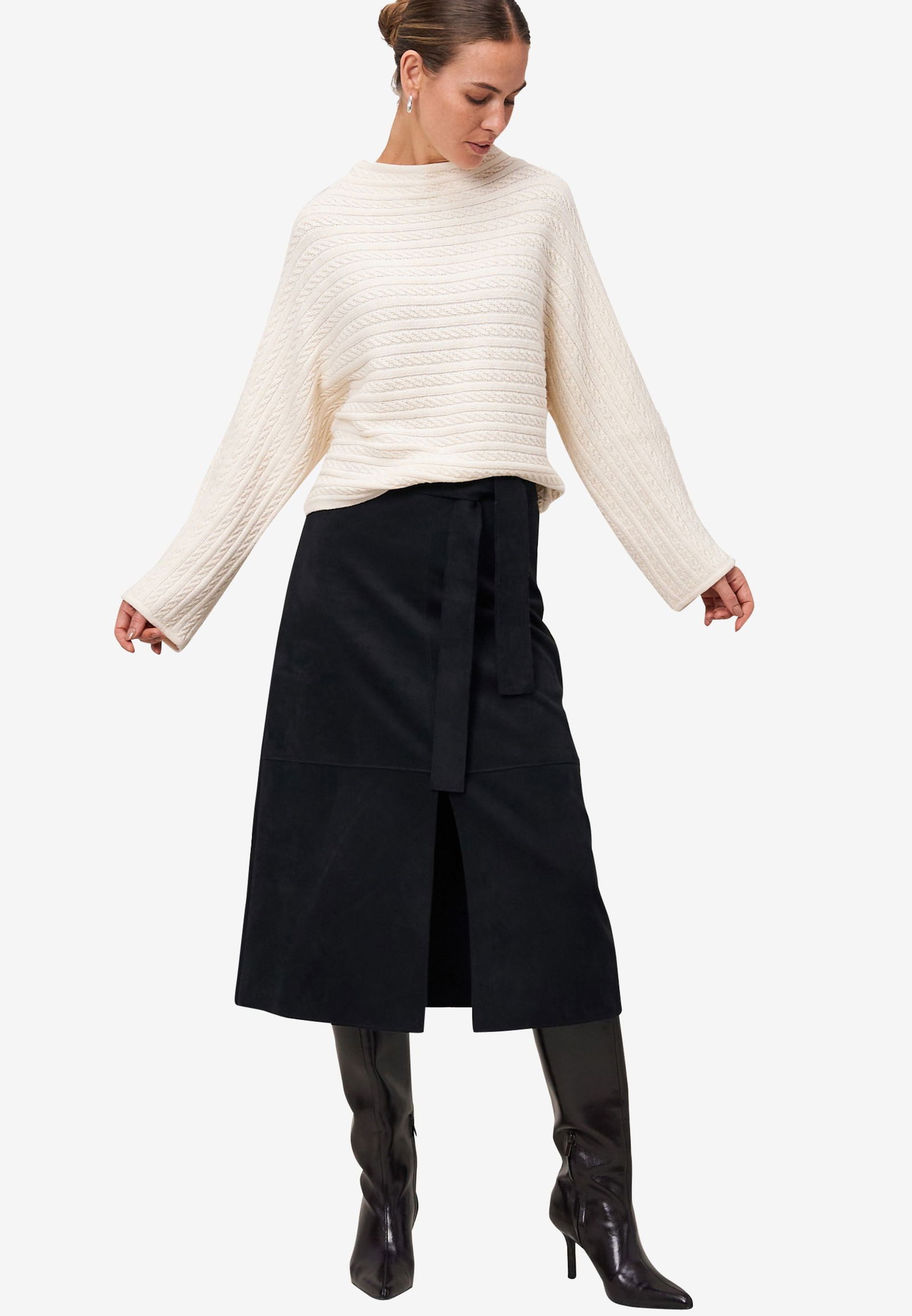 Zero |  Zero Pullover  | M | eggnog