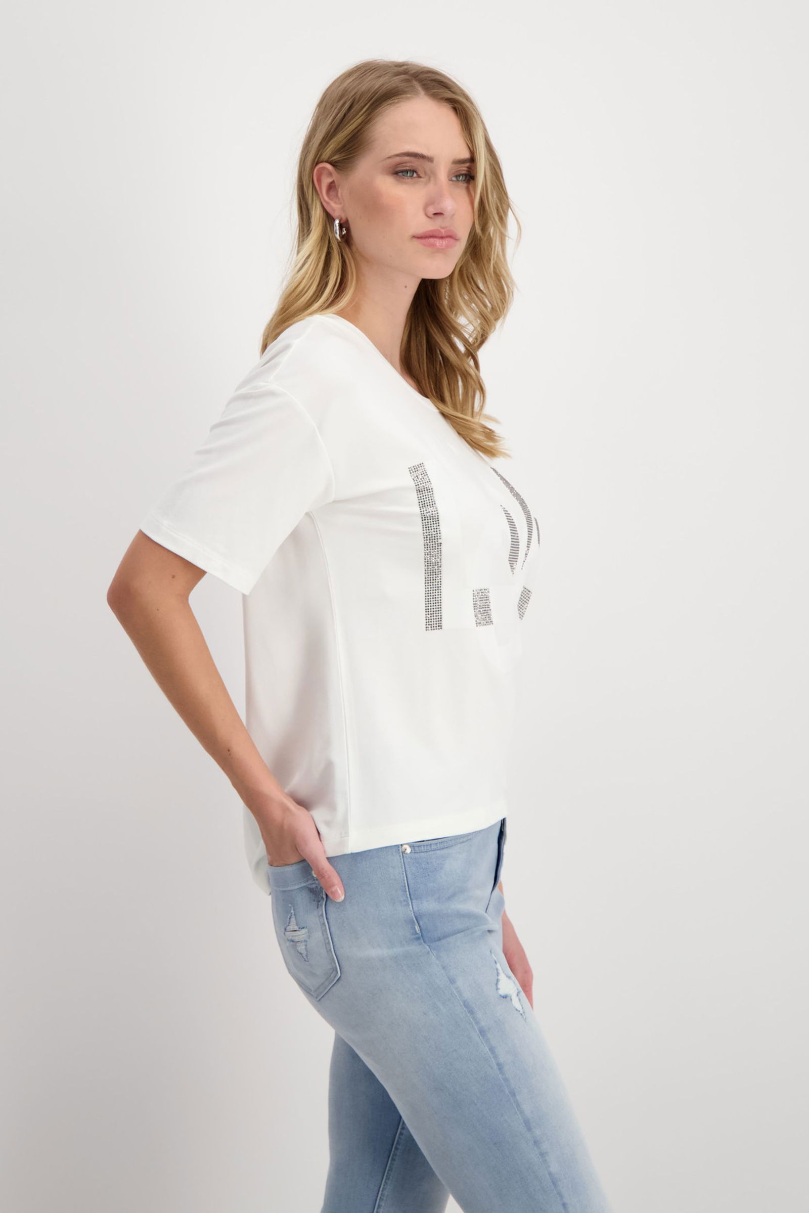 c57c193b09afd0bdf47f92de3c298534 Monari Shirt