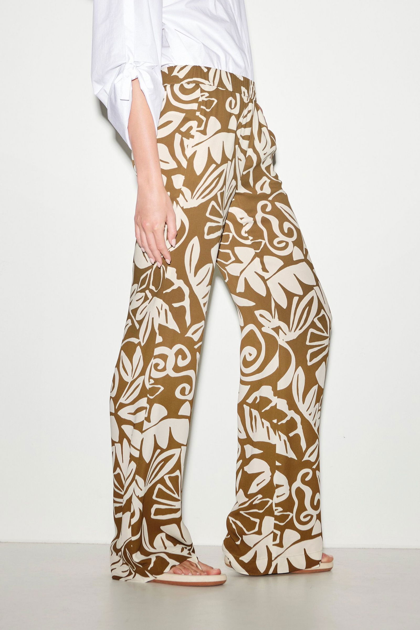 8c2dd223f6f15cc671b9d27582557ab0 Luisa Cerano Schmale Hose