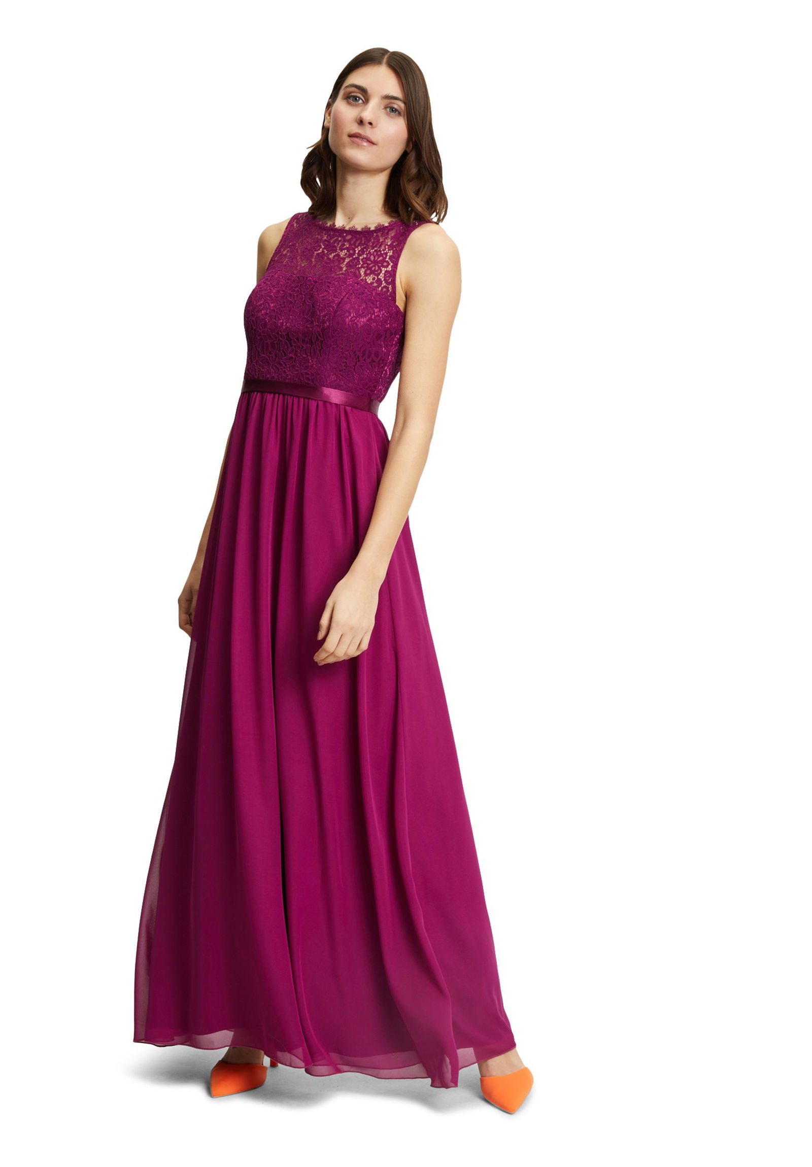 Suddenly Princess Langes Kleid 