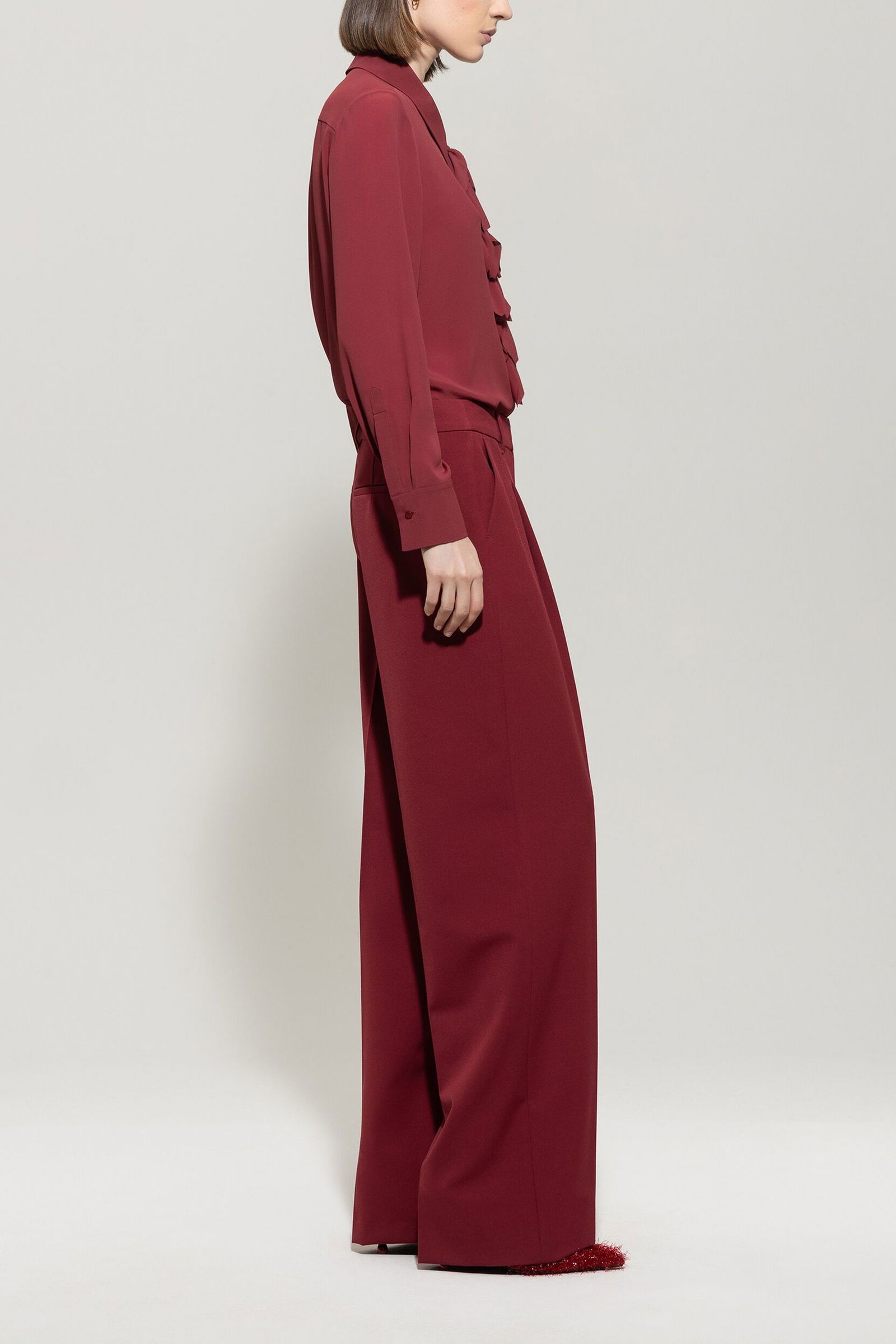  | Hose, berry red | 36 | 1952_472