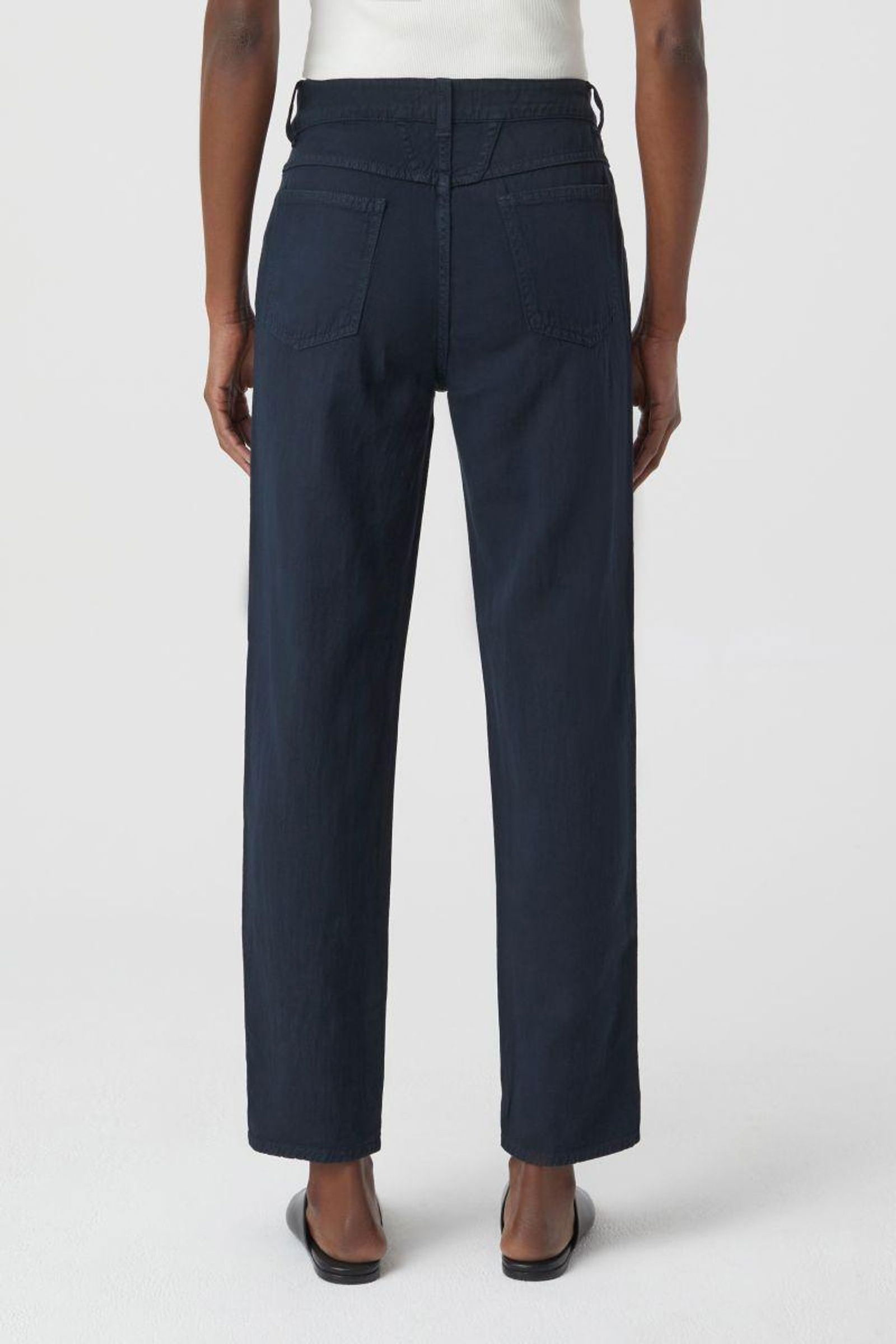 440307b20165cb200ff5295f1375339f Closed Straight Leg Jeans
