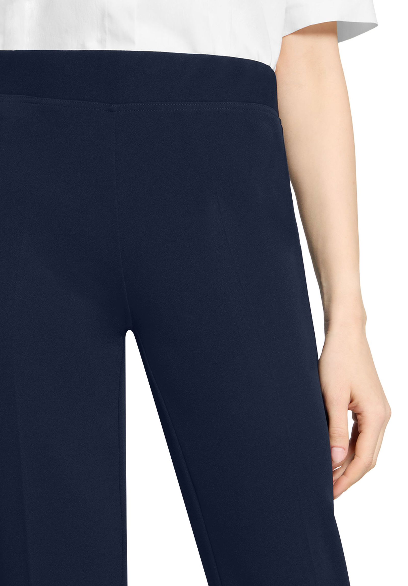 Vera Mont |  Basic-Hose | 46 | night sky
