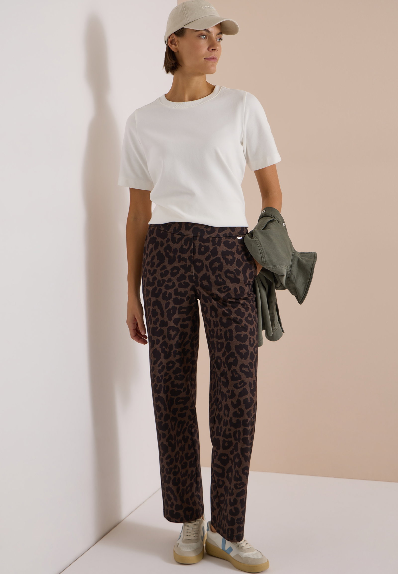 TOS Style Neele Straight AOP, dark toffee brown #5
