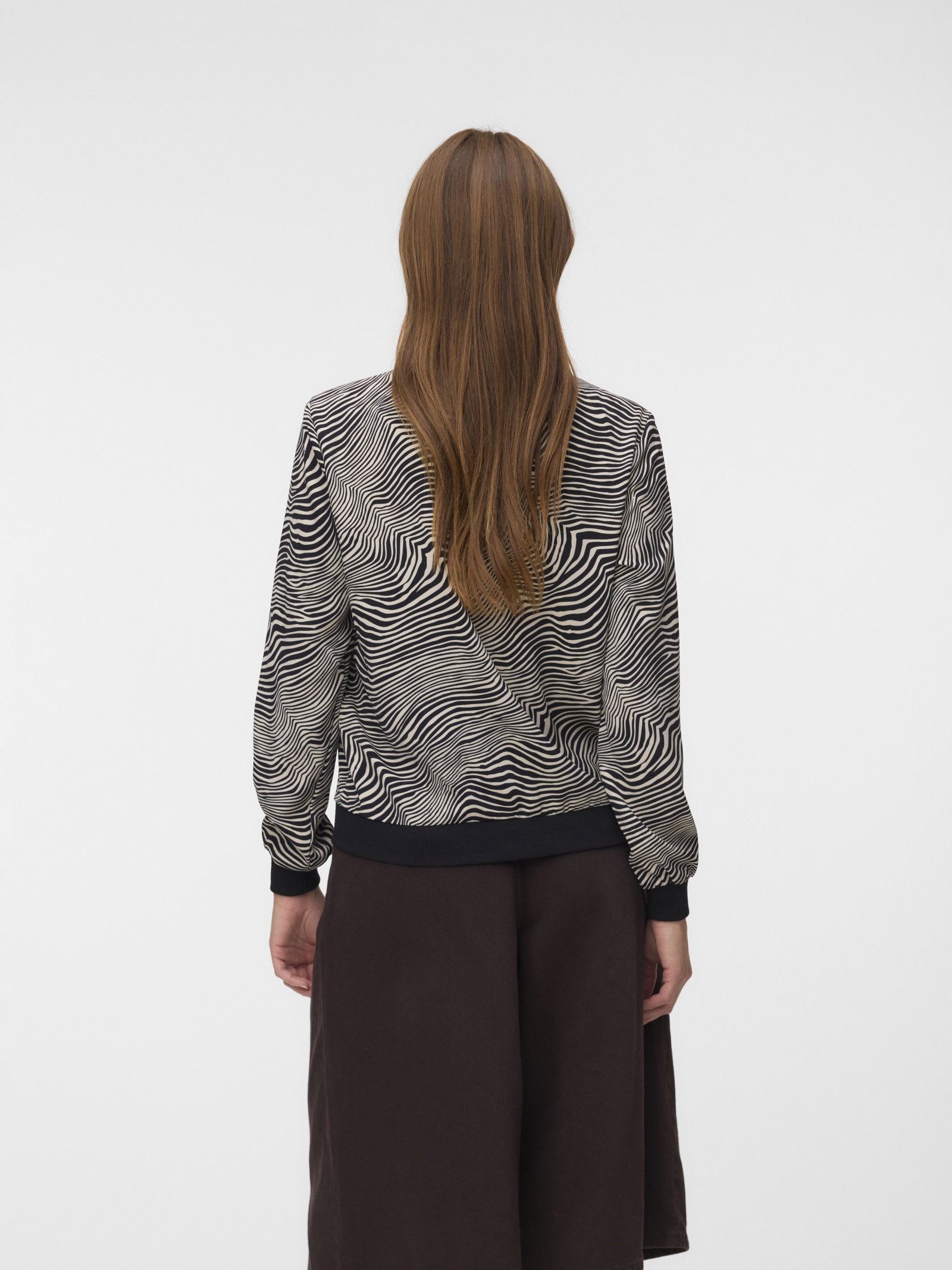VMCOCO L/S BOMBER AOP WVN NOOS, Oatmeal/Tilla Zebra #5
