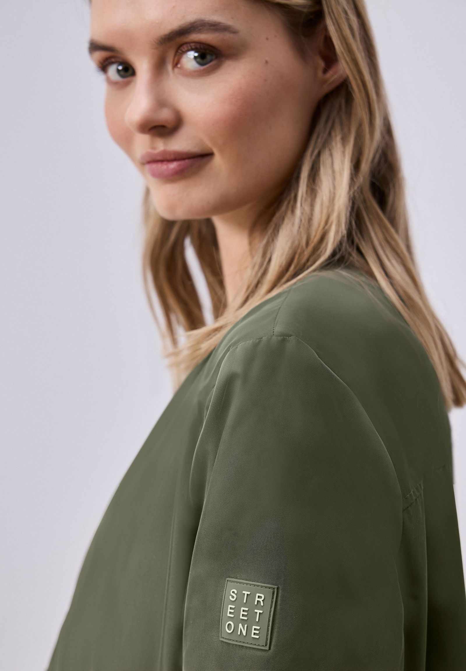 |  Long Bomber Jkt w. College Det, powder beige | 38 | 4565_17226