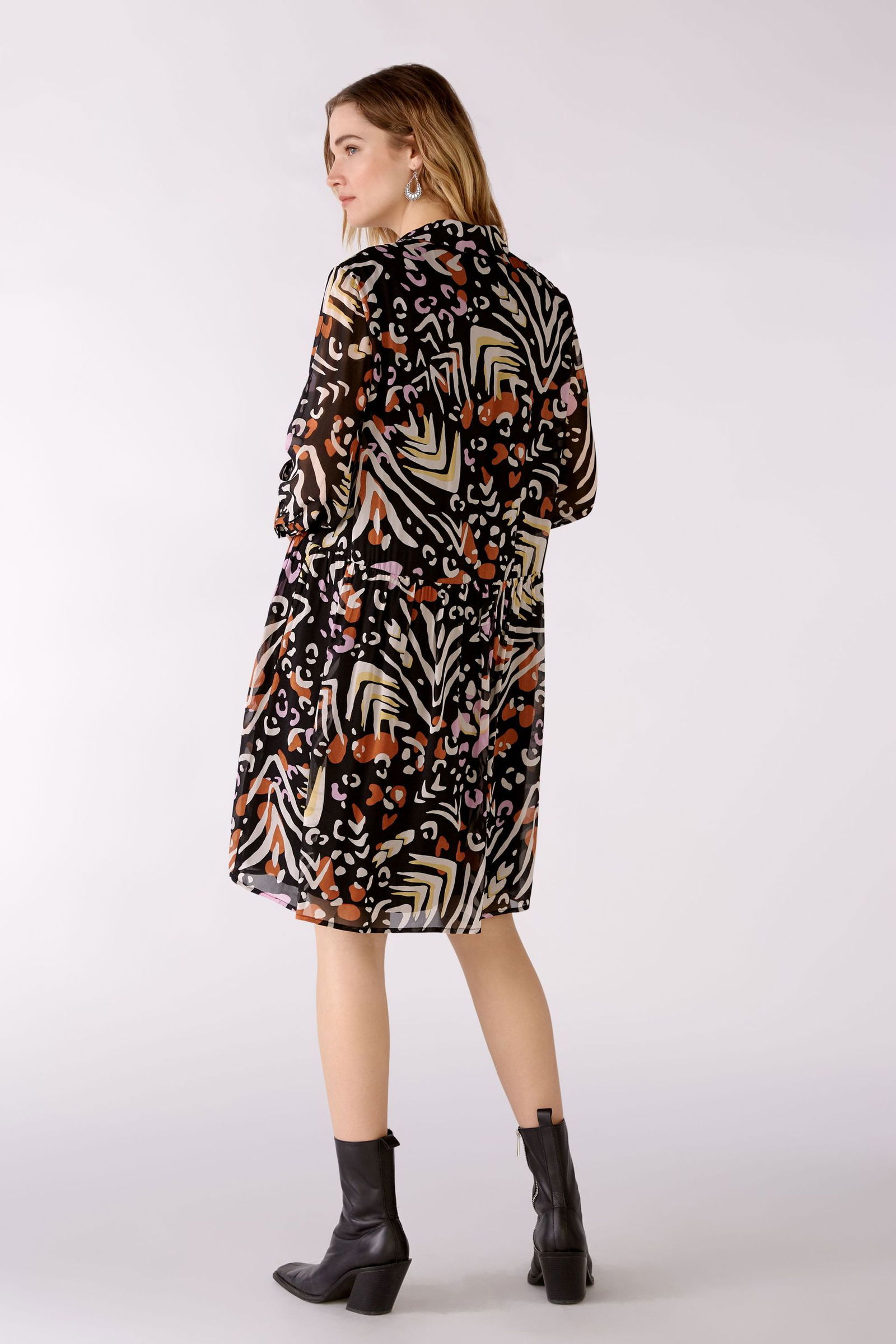 Kleid in bedrucktem Viscosechiffon