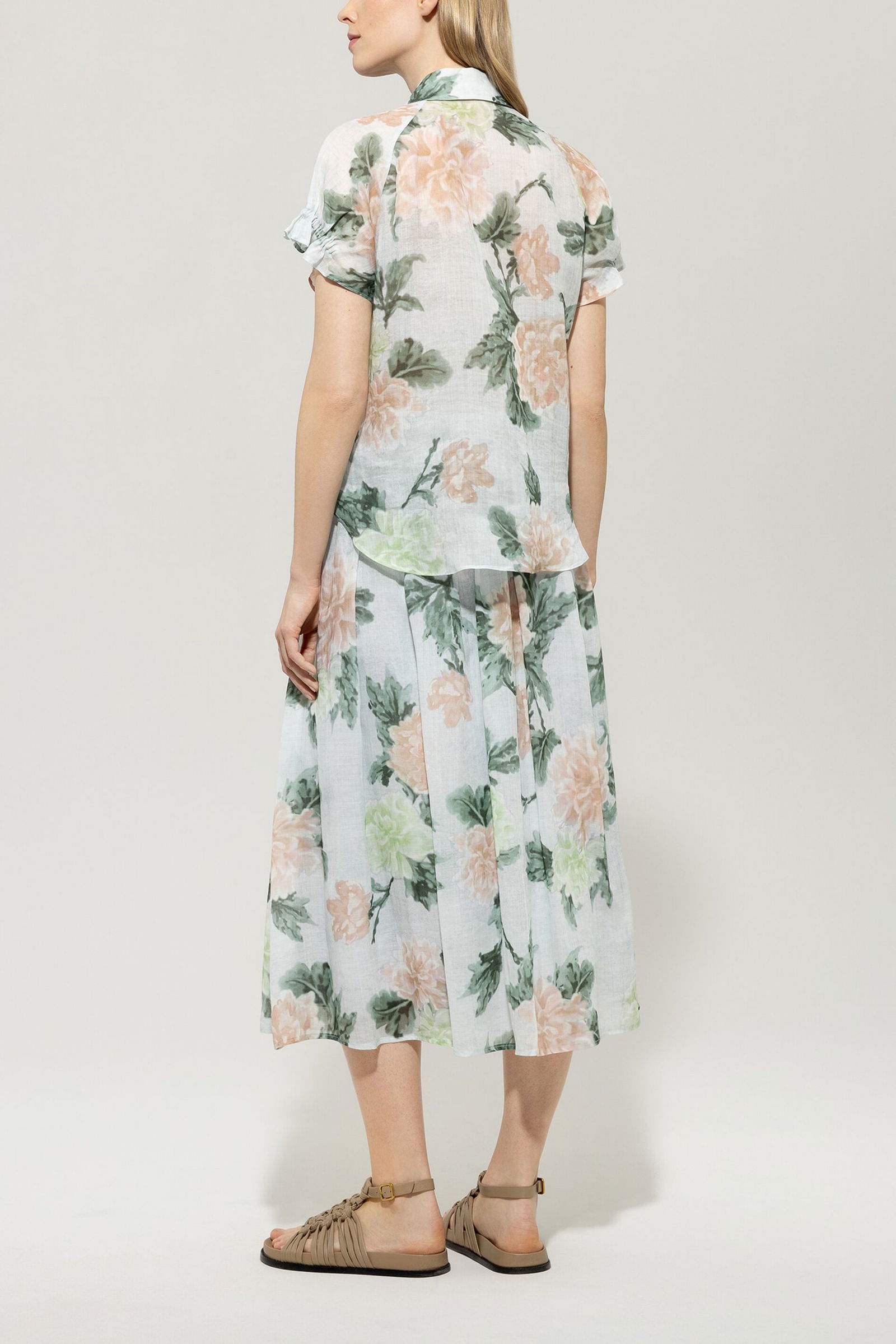  | Rock, the faded floral print | 40 | 1952_3109