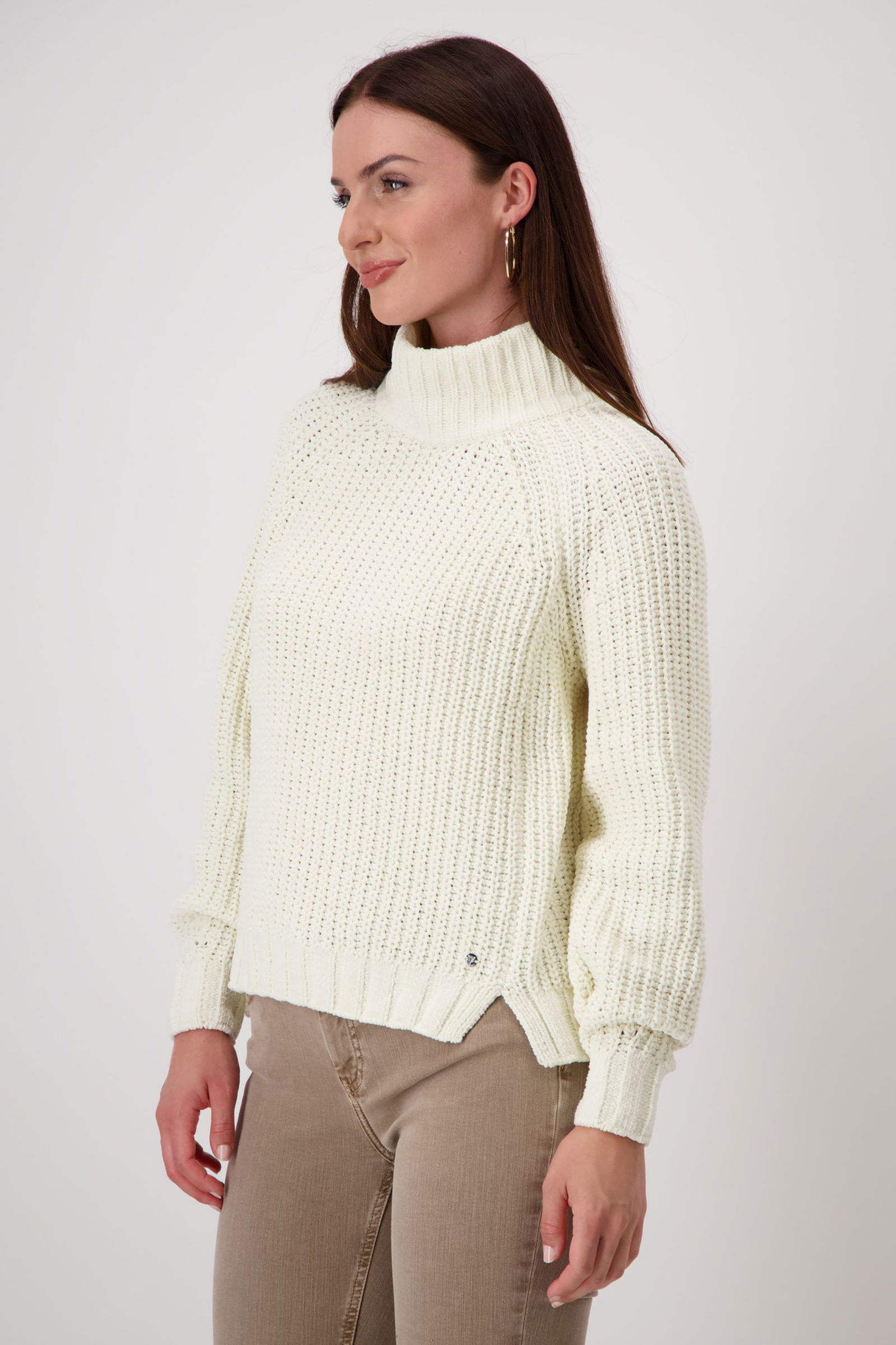 c1d5c9754ad8e6408337aacc026f7cc7  |  Pullover, deep red | 44 | almond