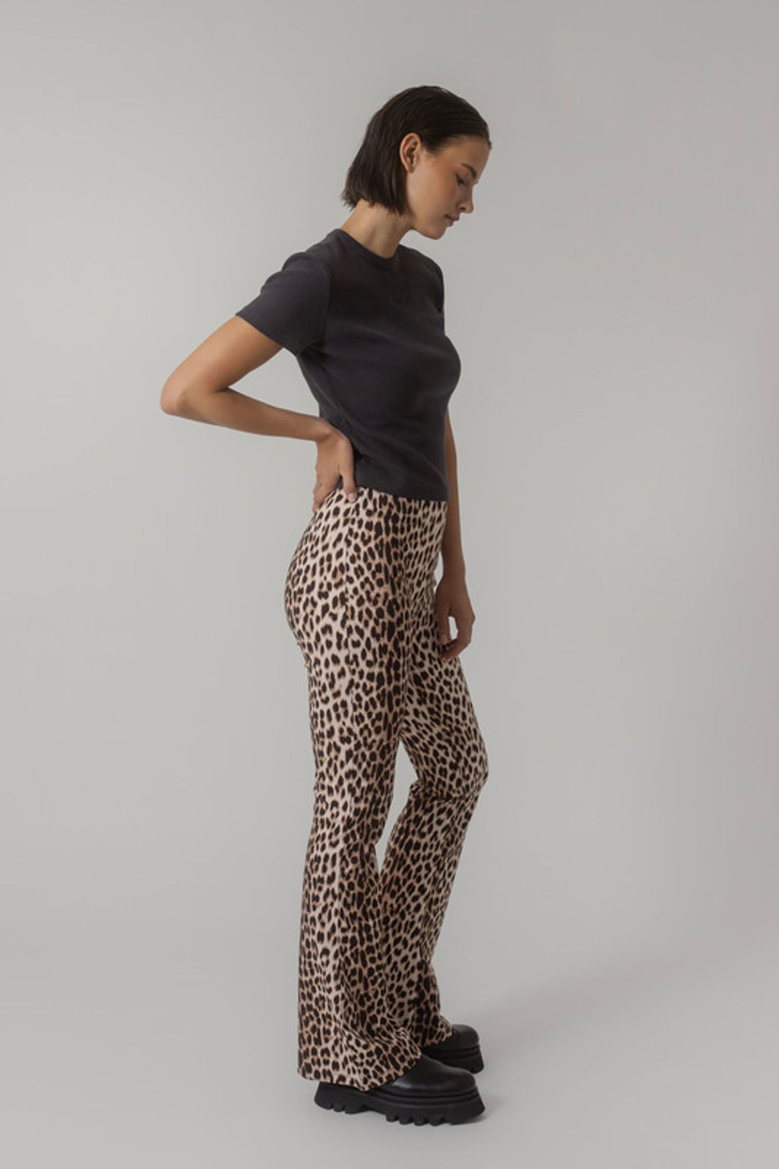 6be7a35bf49ae1dfabe5ecae69af7eb0 Oh April |  Oh April Ivy Rib T-Shirt Ice Blue | L