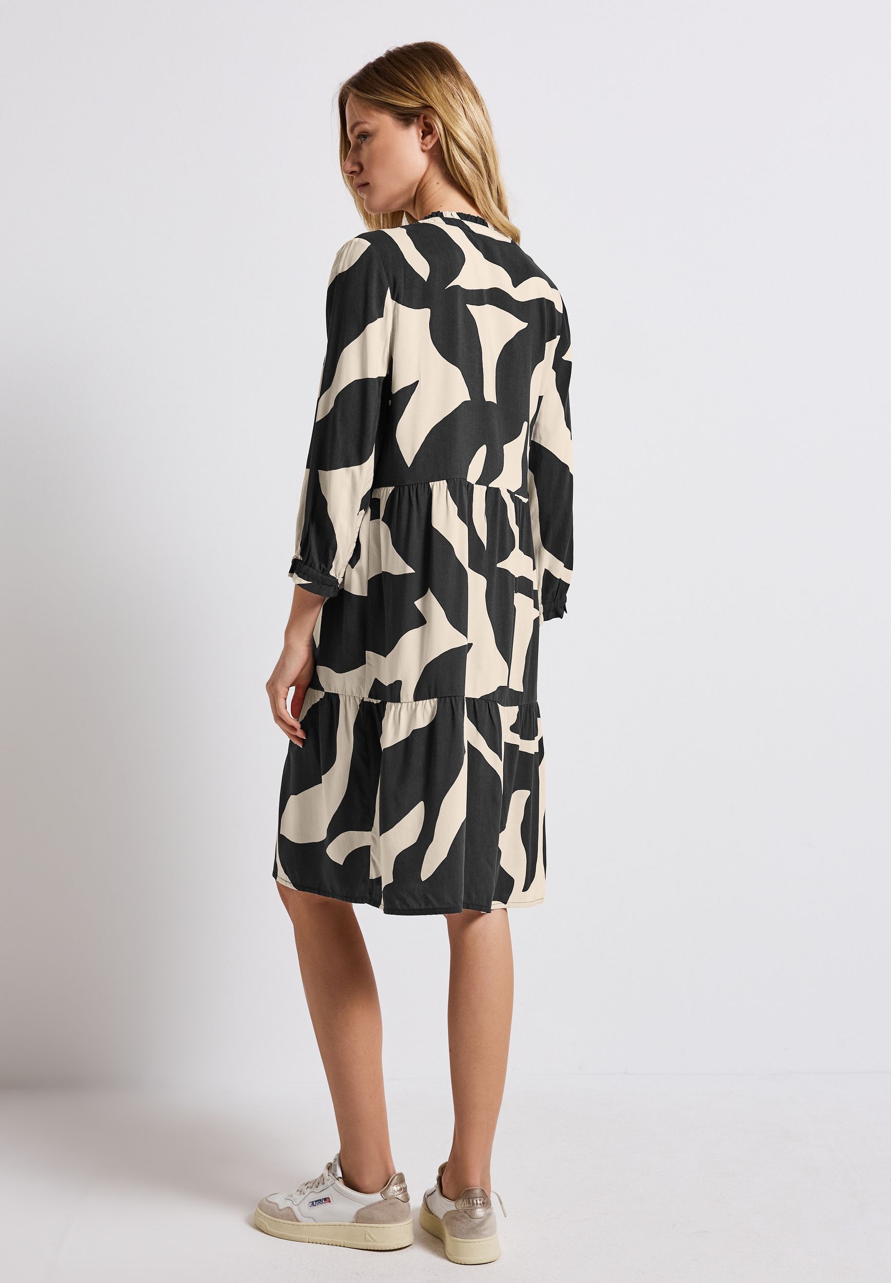  |  Gemustertes Tunika-Kleid | 38 | 4565_25931