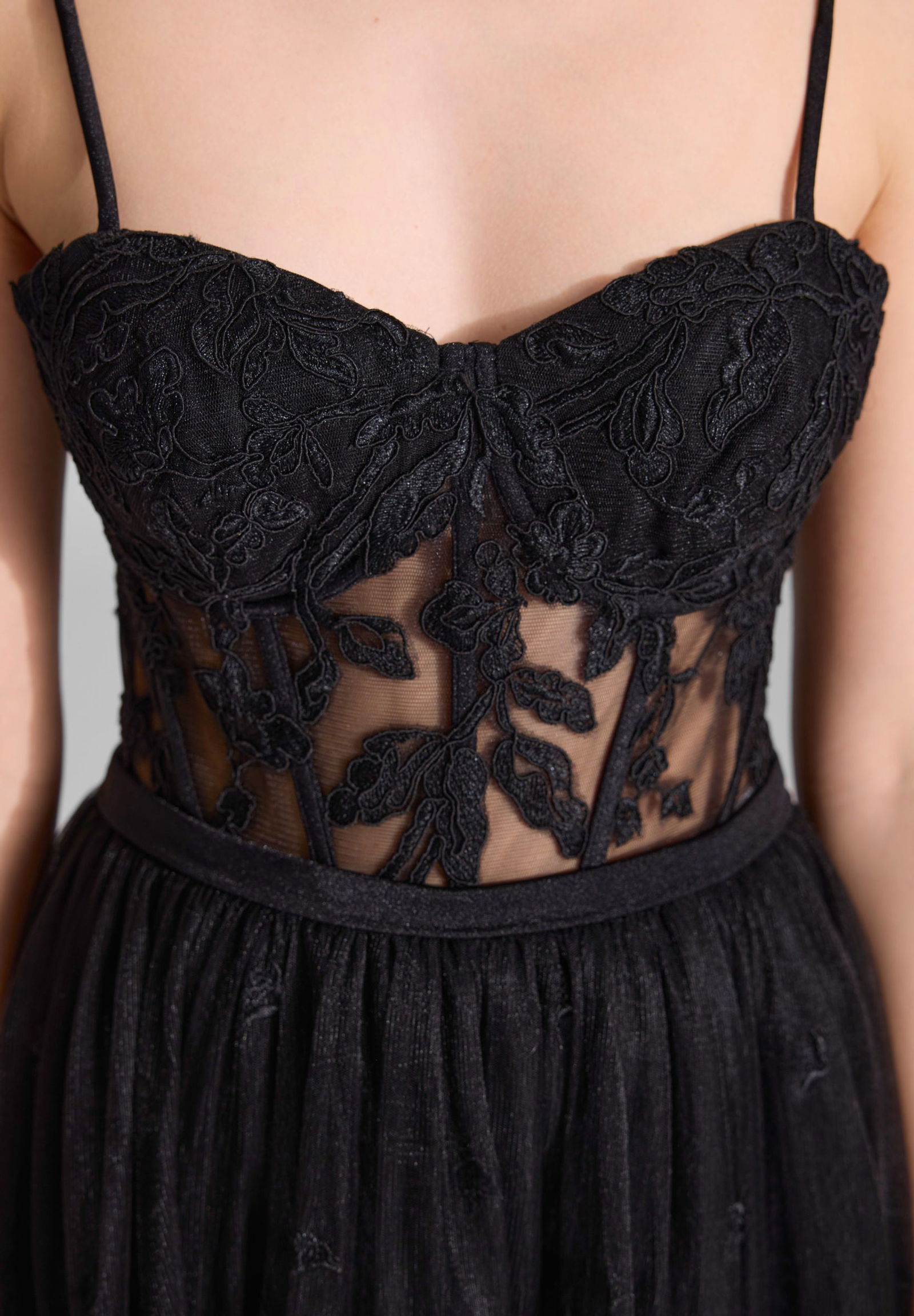 |  Tüllkleid mit semitransparentem Roc, black | 34 | black