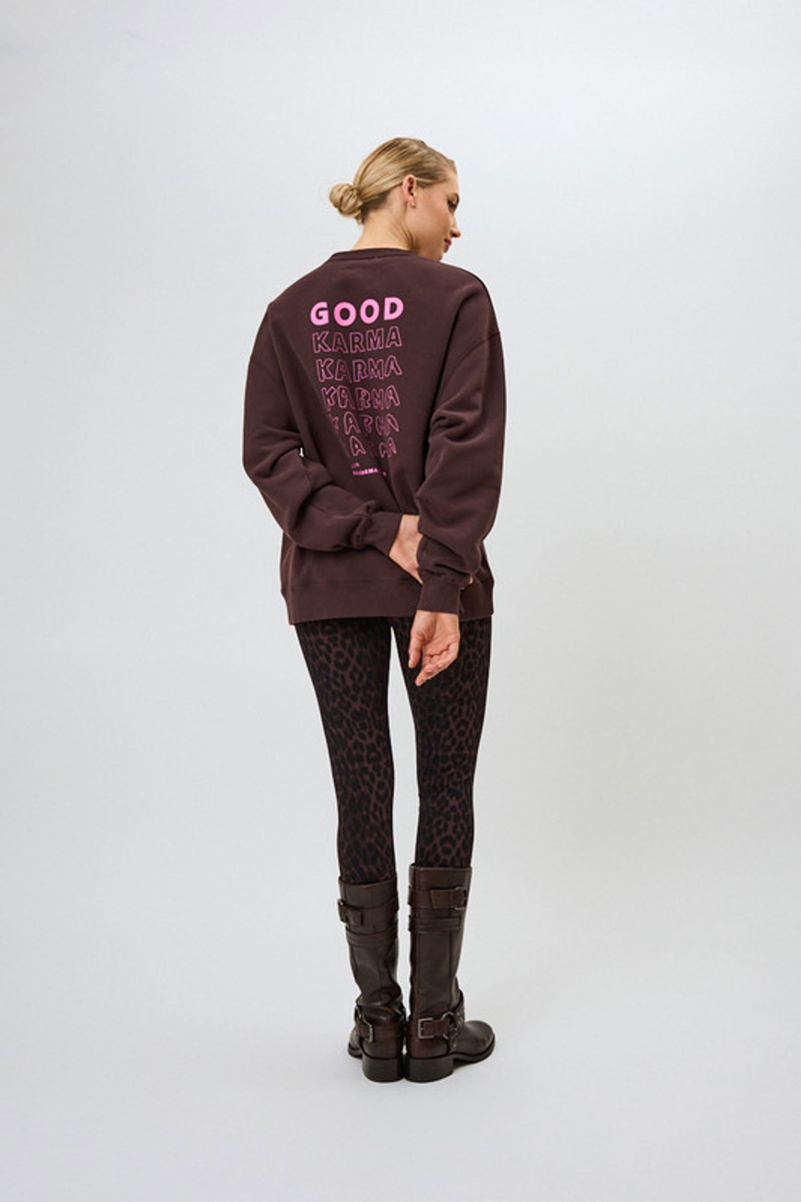 Oh April |  Oh April Sweatshirt  | M | 1202_6017