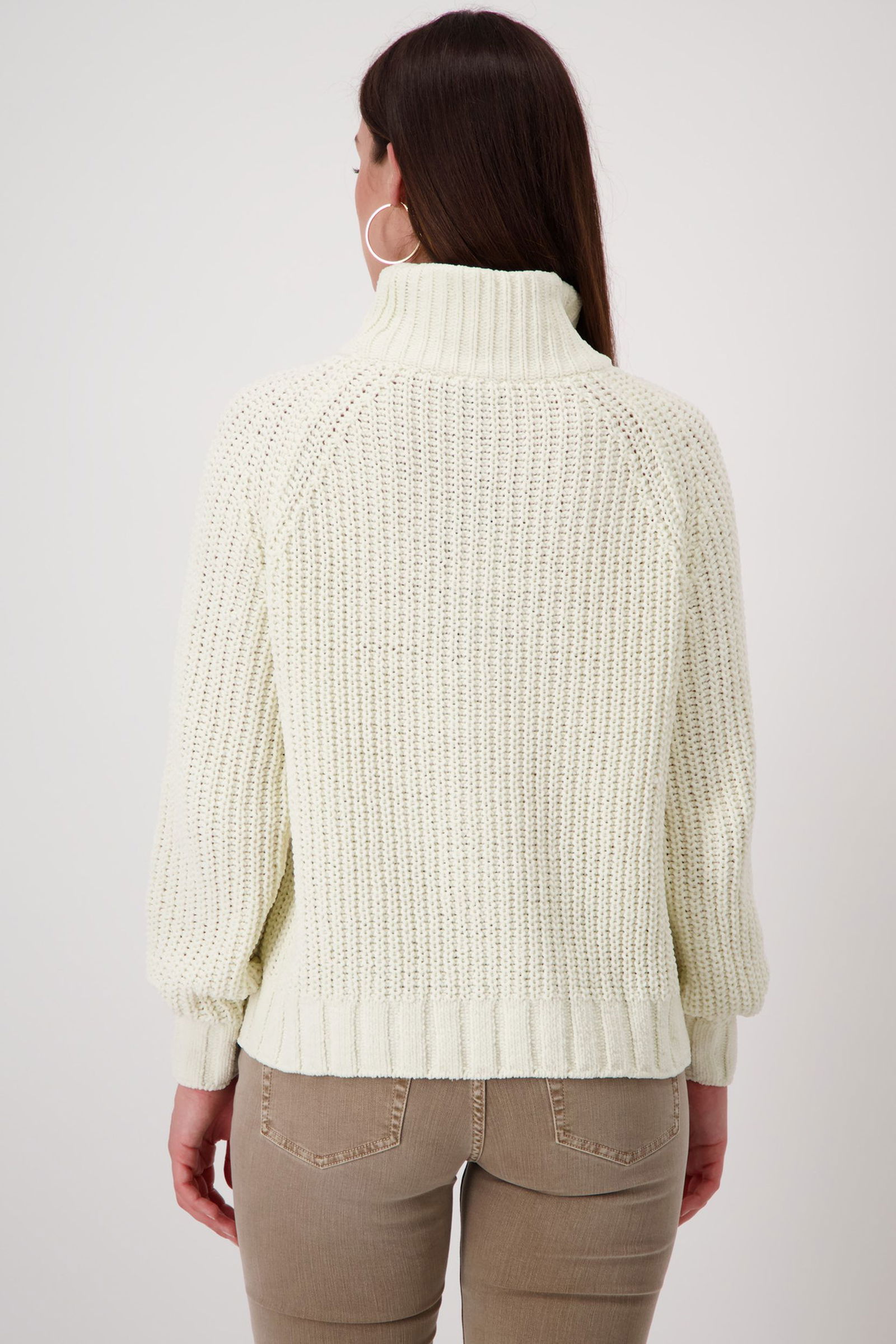  | Pullover, deep red | 44 | almond