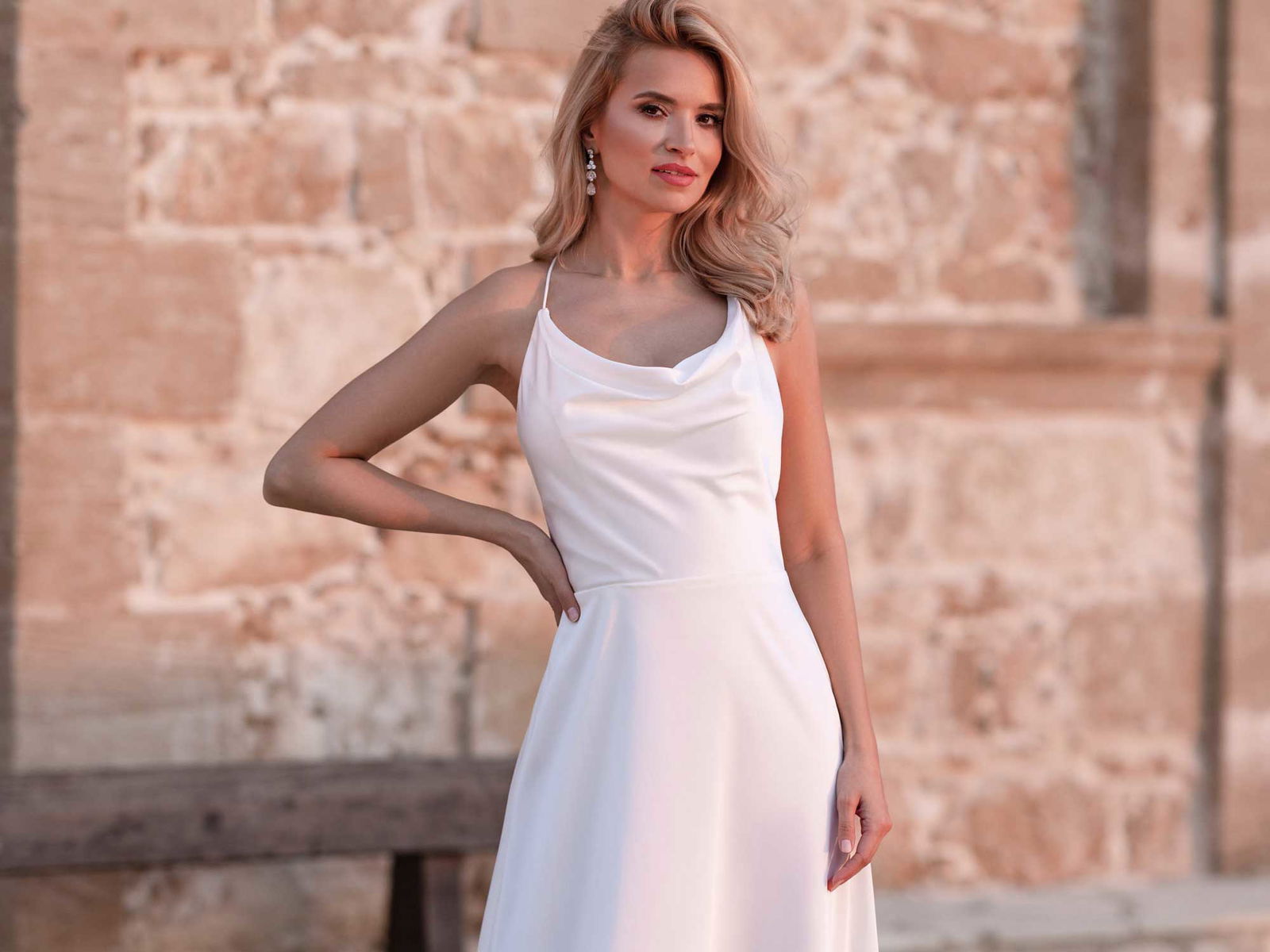 Christian Koehlert Bild einer Dame mit einem weißen Kleid