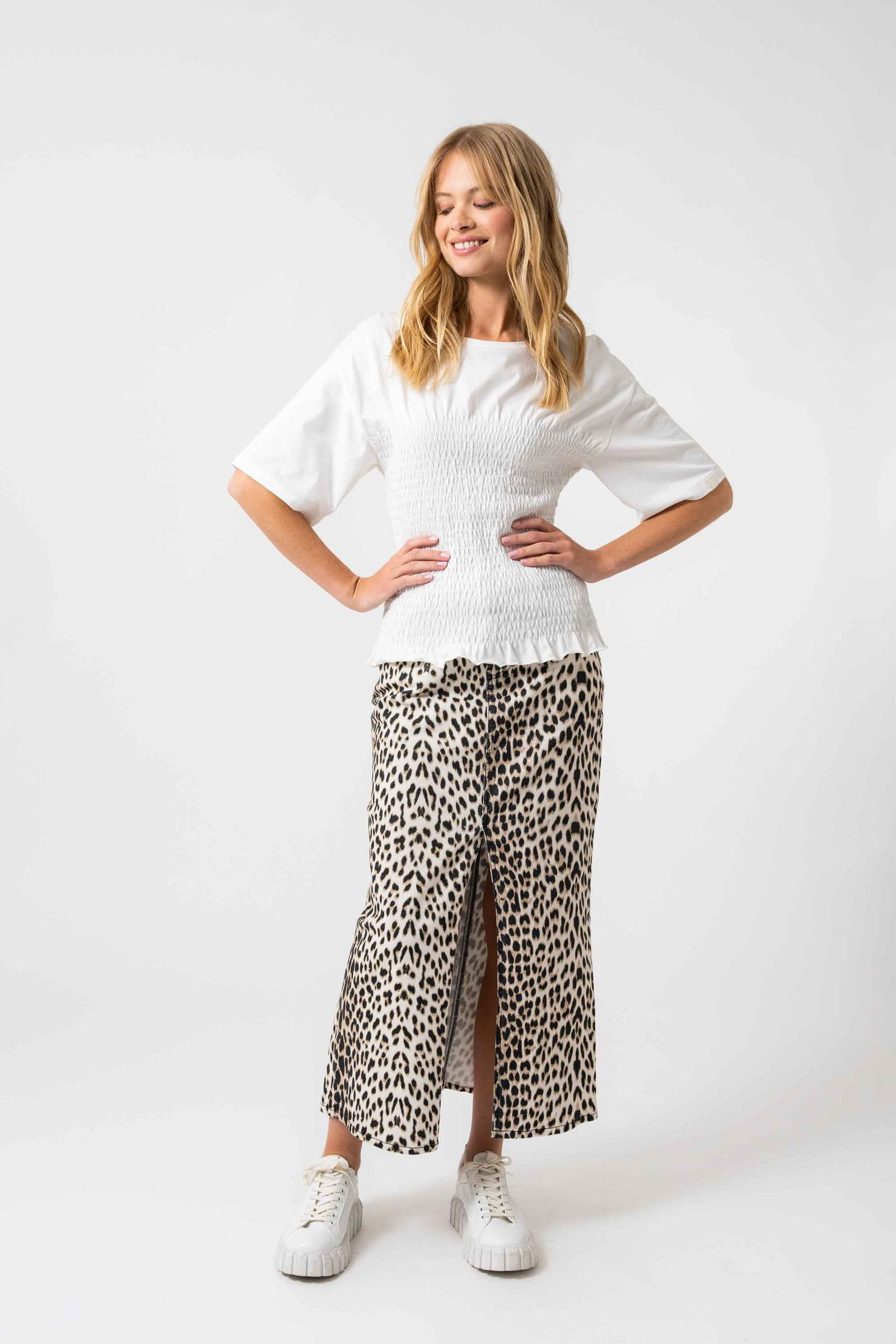 1b5dc248f3dedbd60cff2e43942744d8 Oh April |  Oh April Sommerrock  | M | Leo