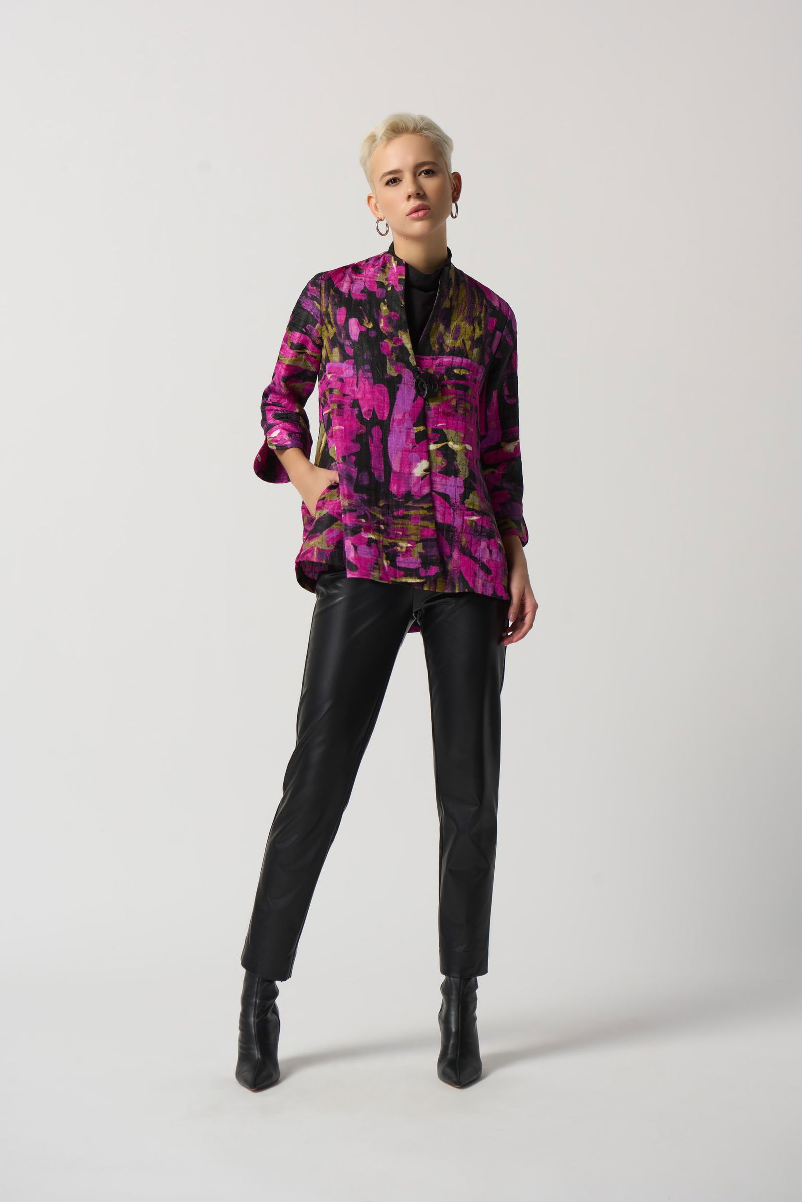 Trapezjacke mit abstraktem Muster