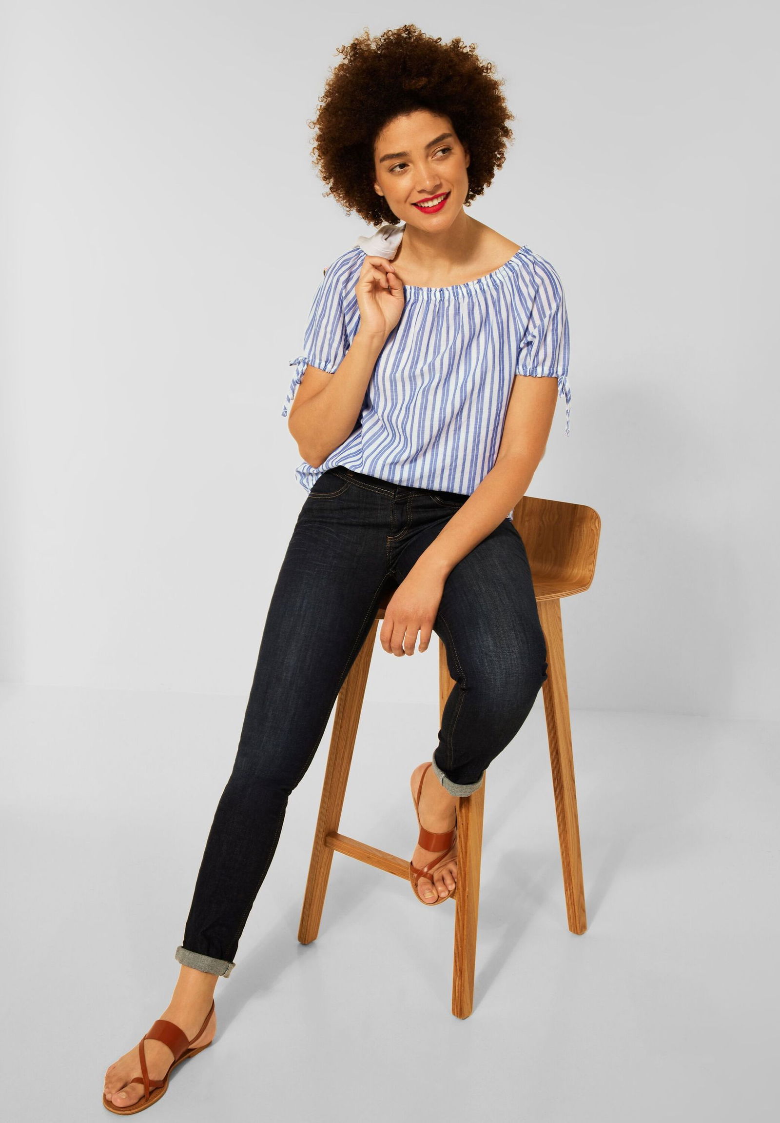 Gestreifte Carmenbluse