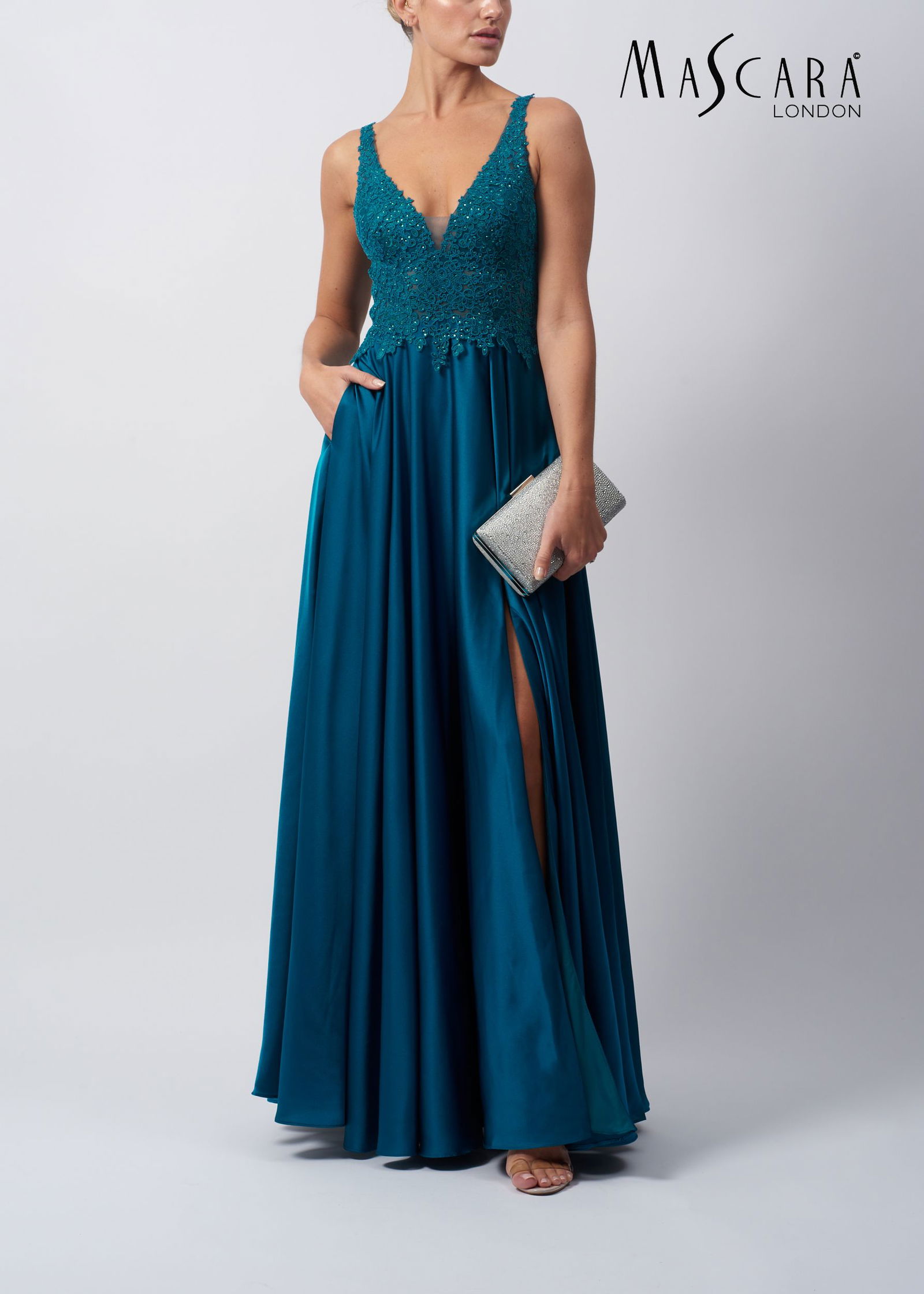 0d45dc555ee76af25d4d0435df47b5f4 Mascara London Langes Kleid