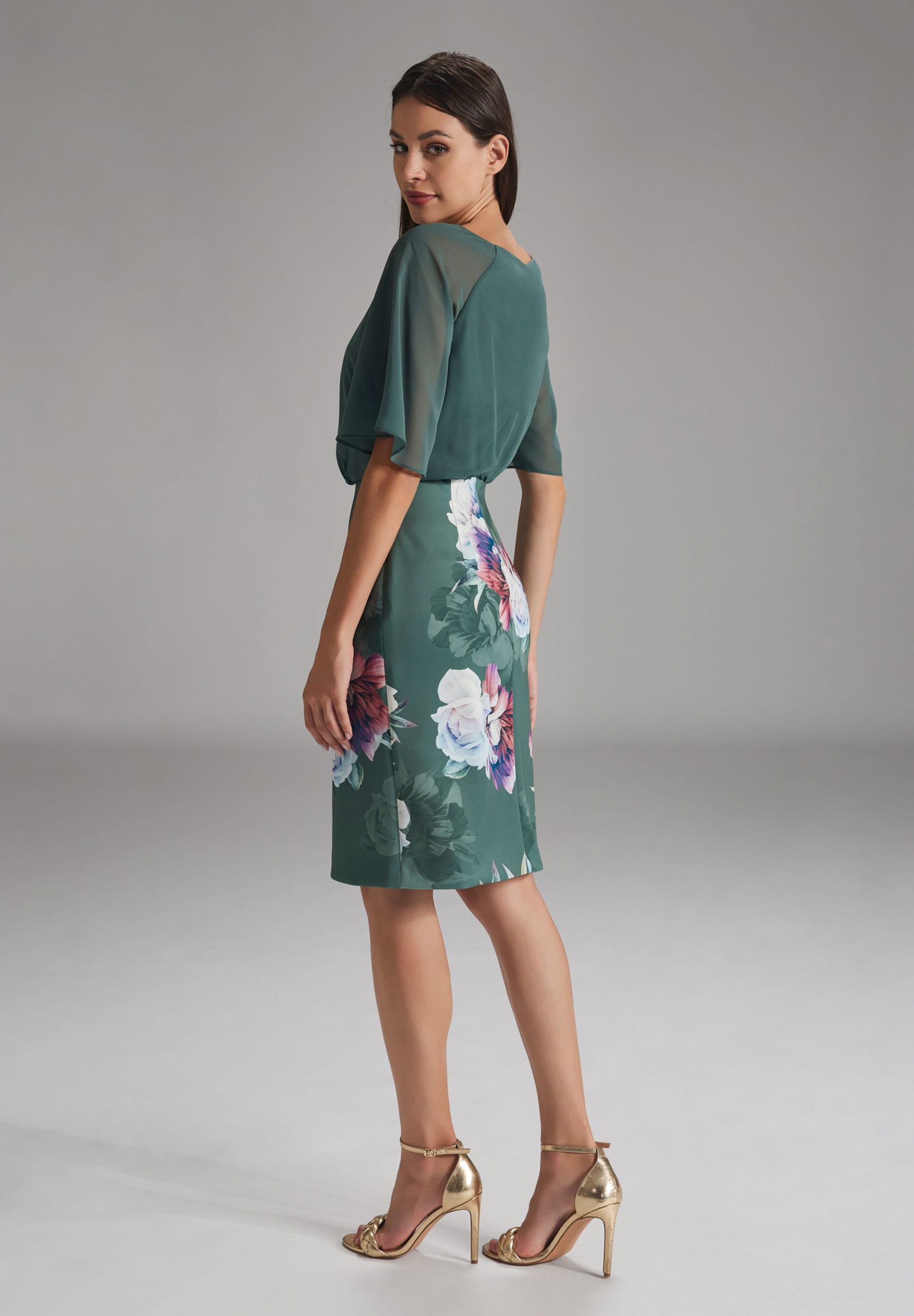 420cb16cbd8a8a76c4682c7ee16534e1 SWING Kurzes Kleid