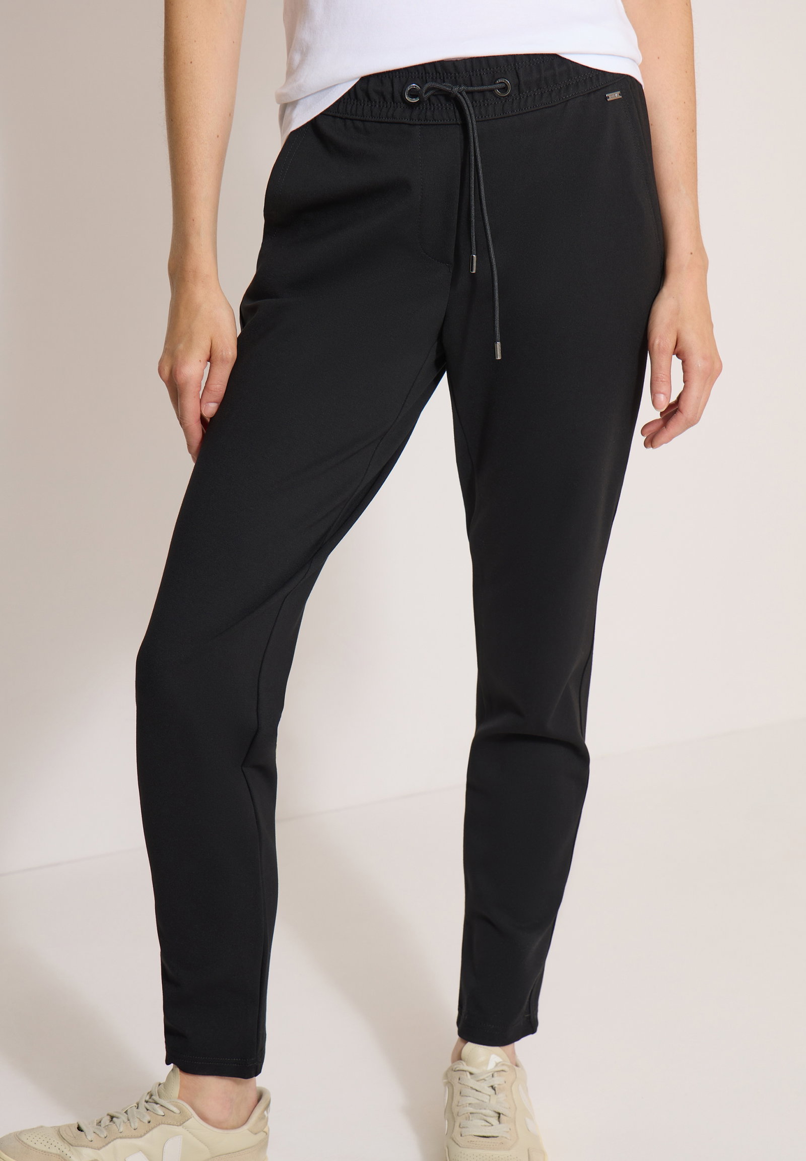 NOS Style Tracey SOLID, Black #6