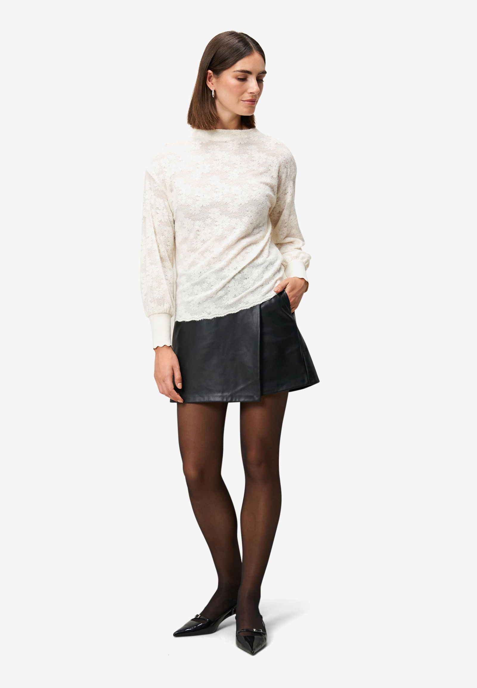 Zero |  Zero Sweatshirt  | 44 | eggnog