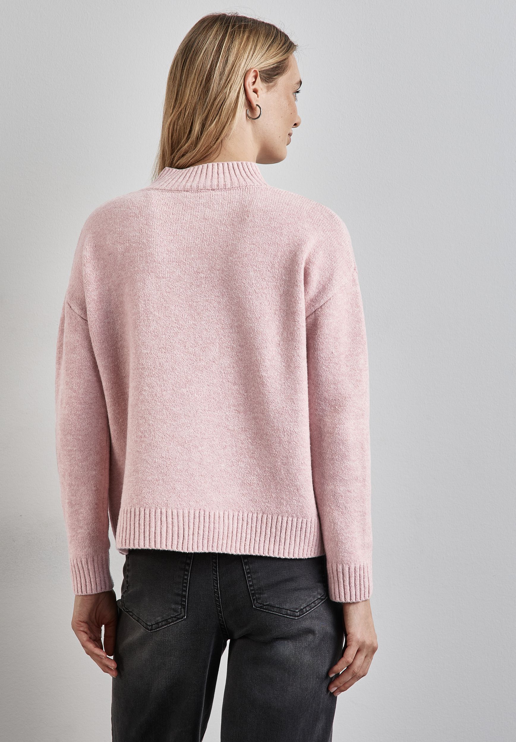  |  Pullover mit Strickmuster | 42 | 4565_15957