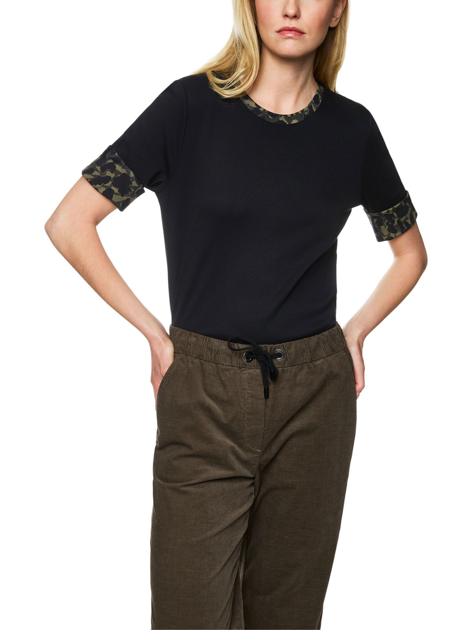  | T-Shirt, black | 42 | black
