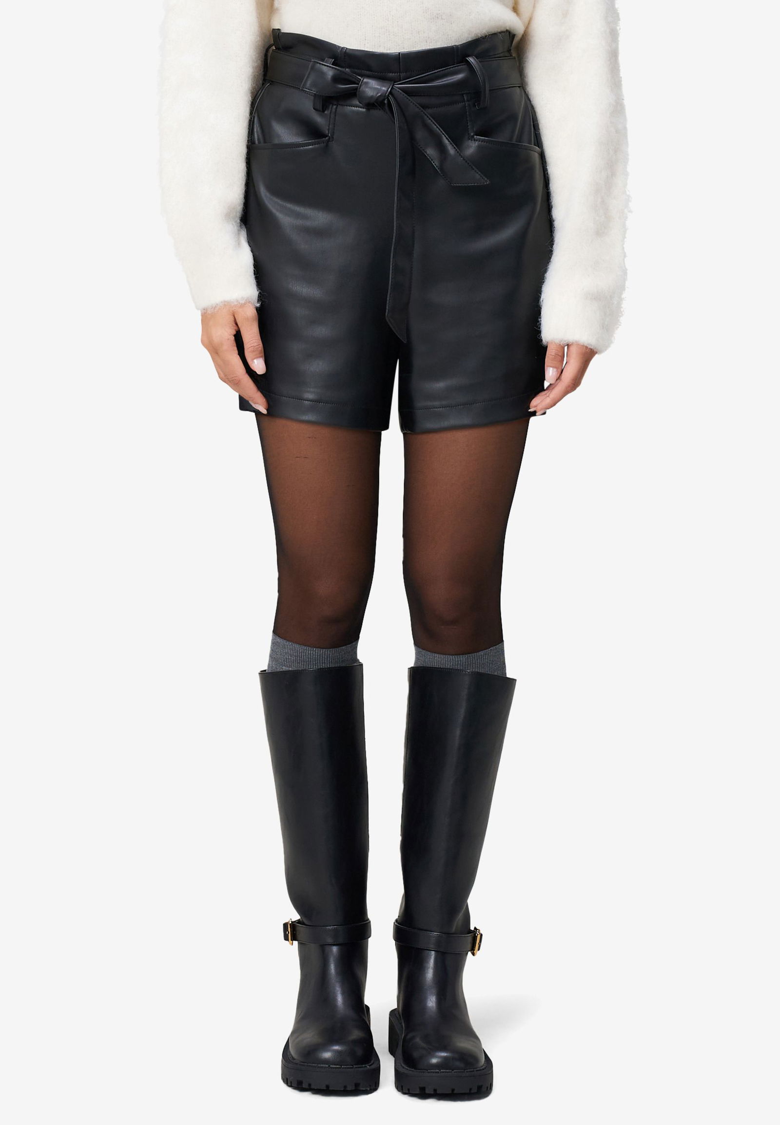 Zero |  Zero Shorts  | 38 | black beauty