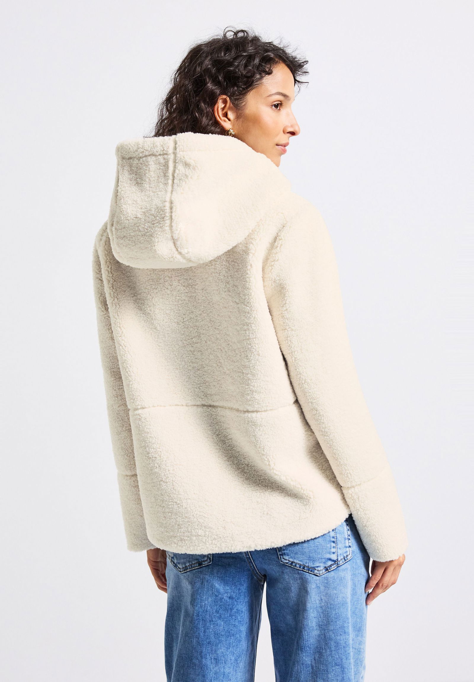  | Teddyjacke mit Kapuze | 40