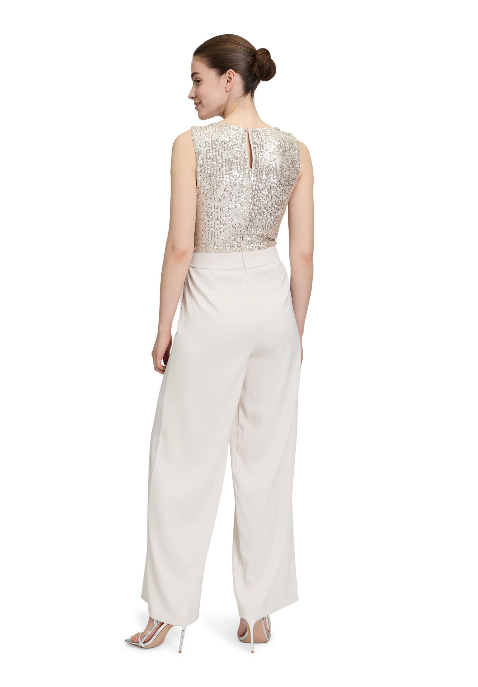 Vera Mont |  Vera Mont Overall  | 40 | bright pearl
