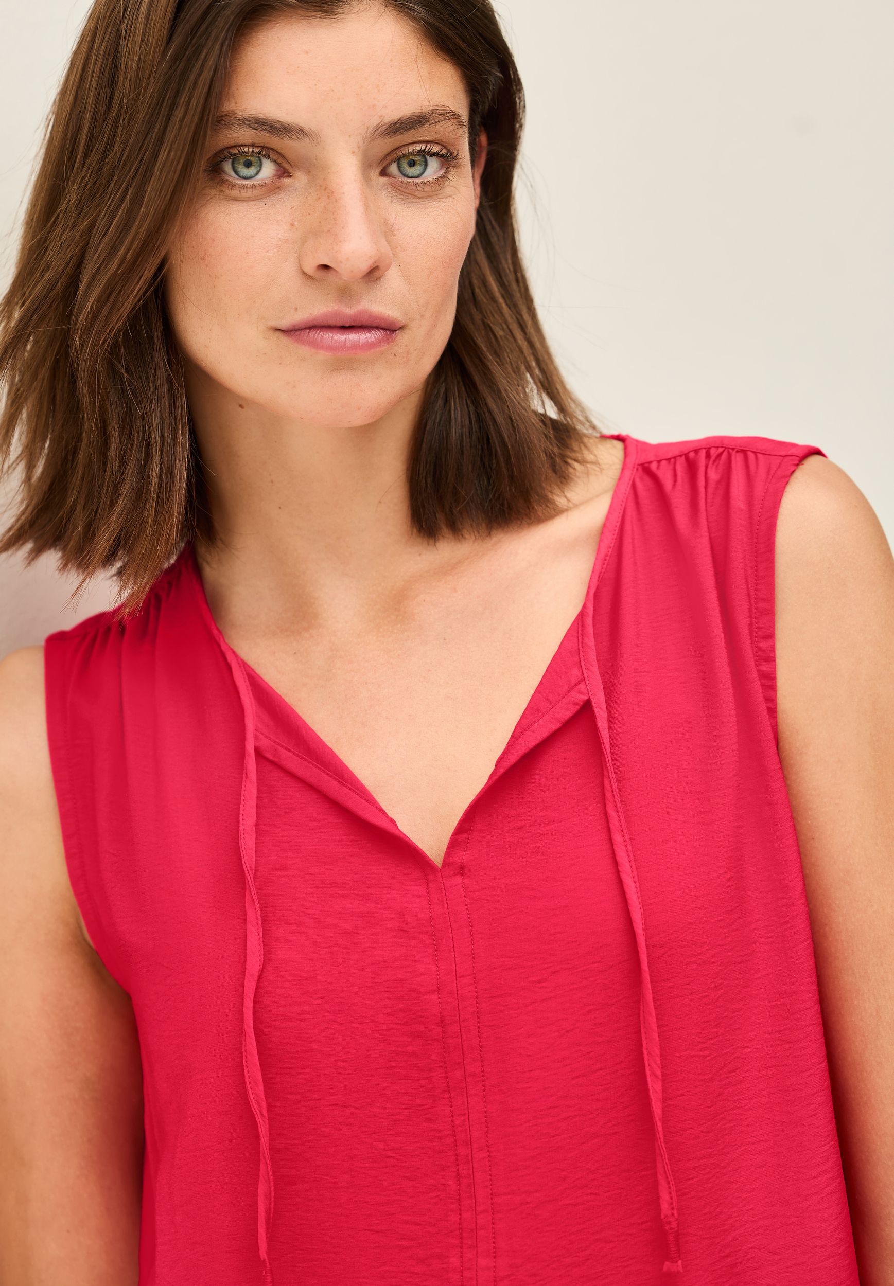  |  Kleid in Unifarbe | S