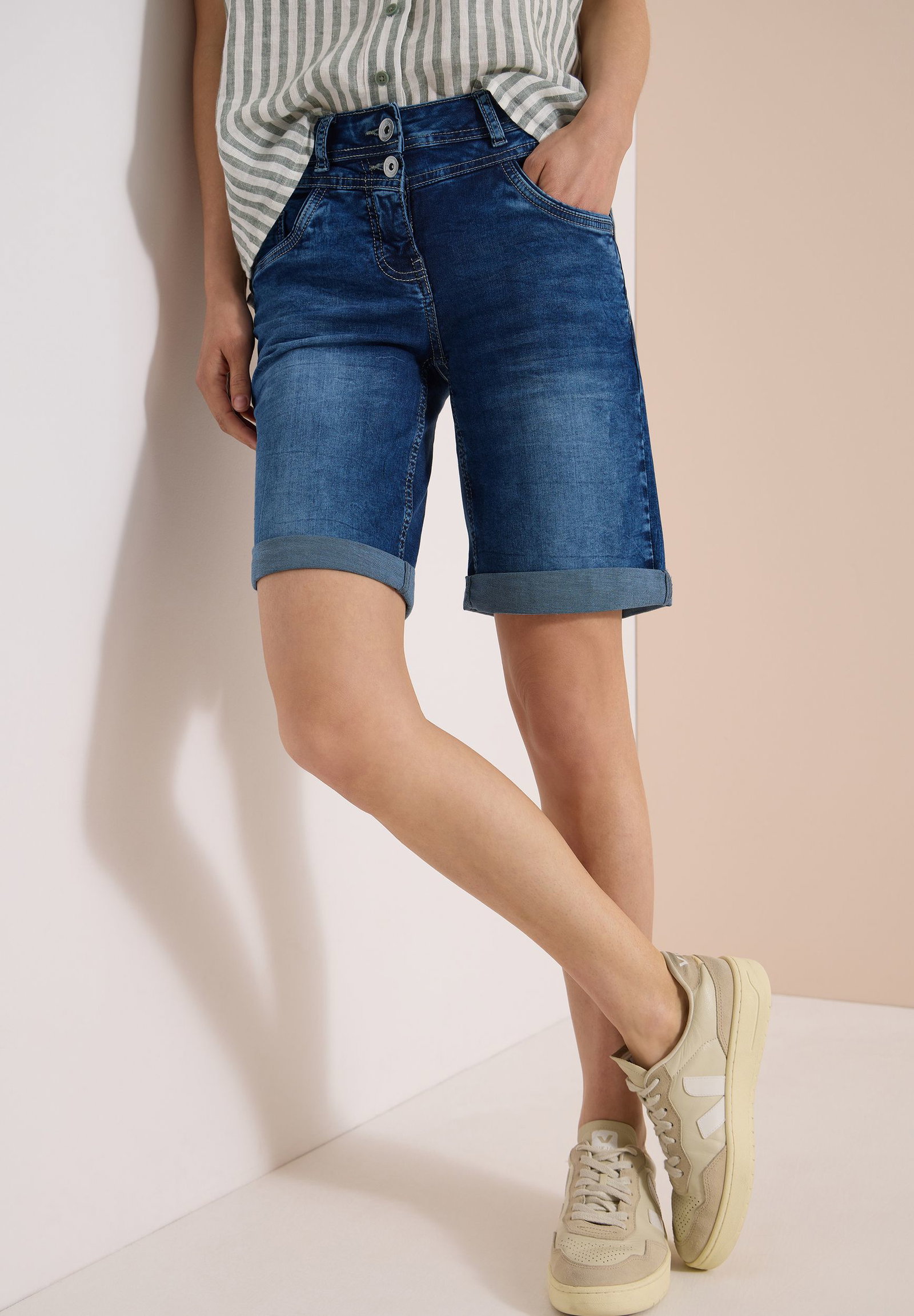 CECIL |  CECIL Shorts  | 34 | mid blue used wash