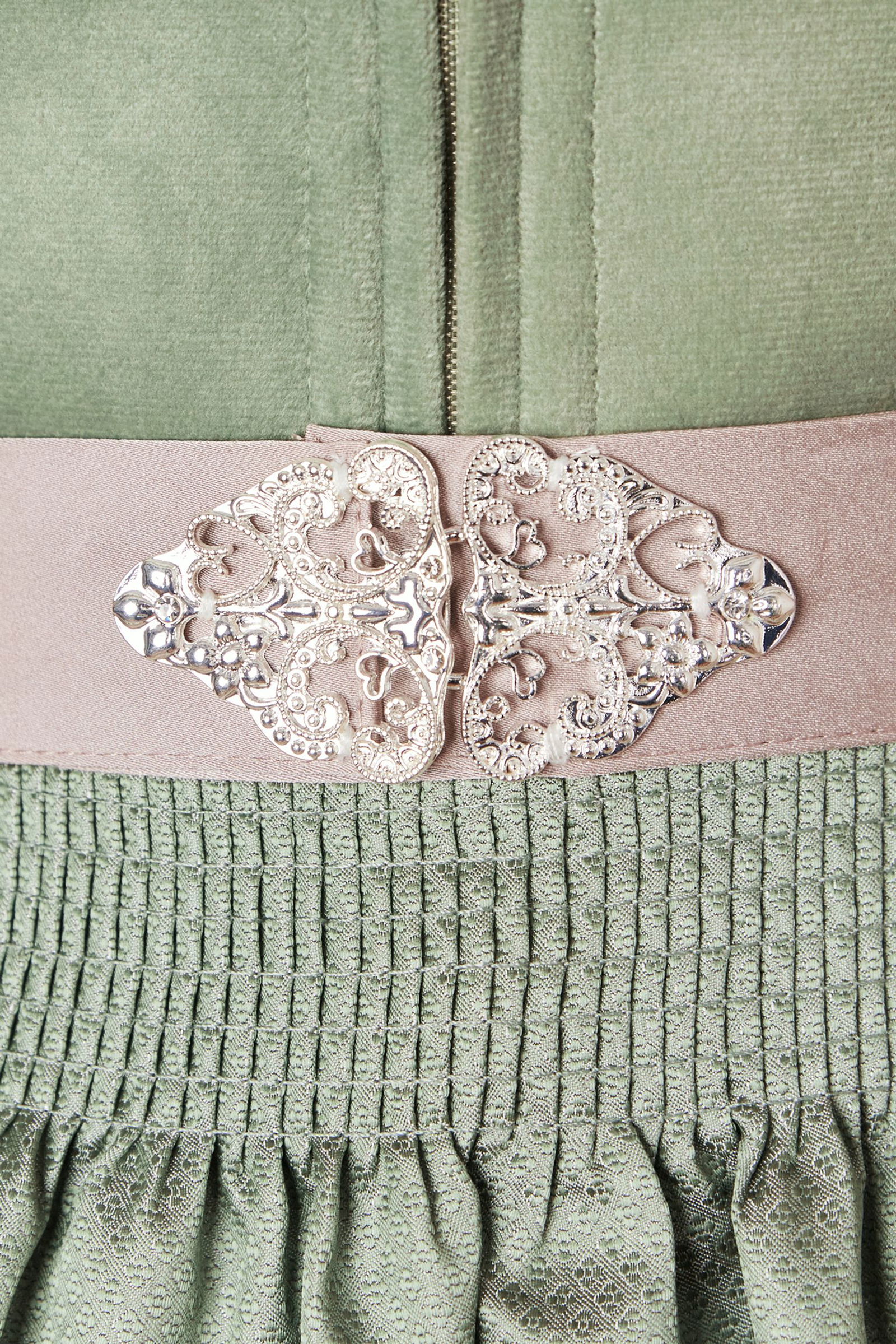  | Dirndl kurz | 34