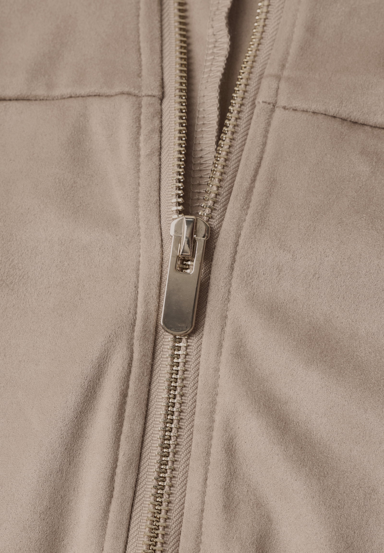 LTD QR velour jacket w.gathere, sanded amber #2
