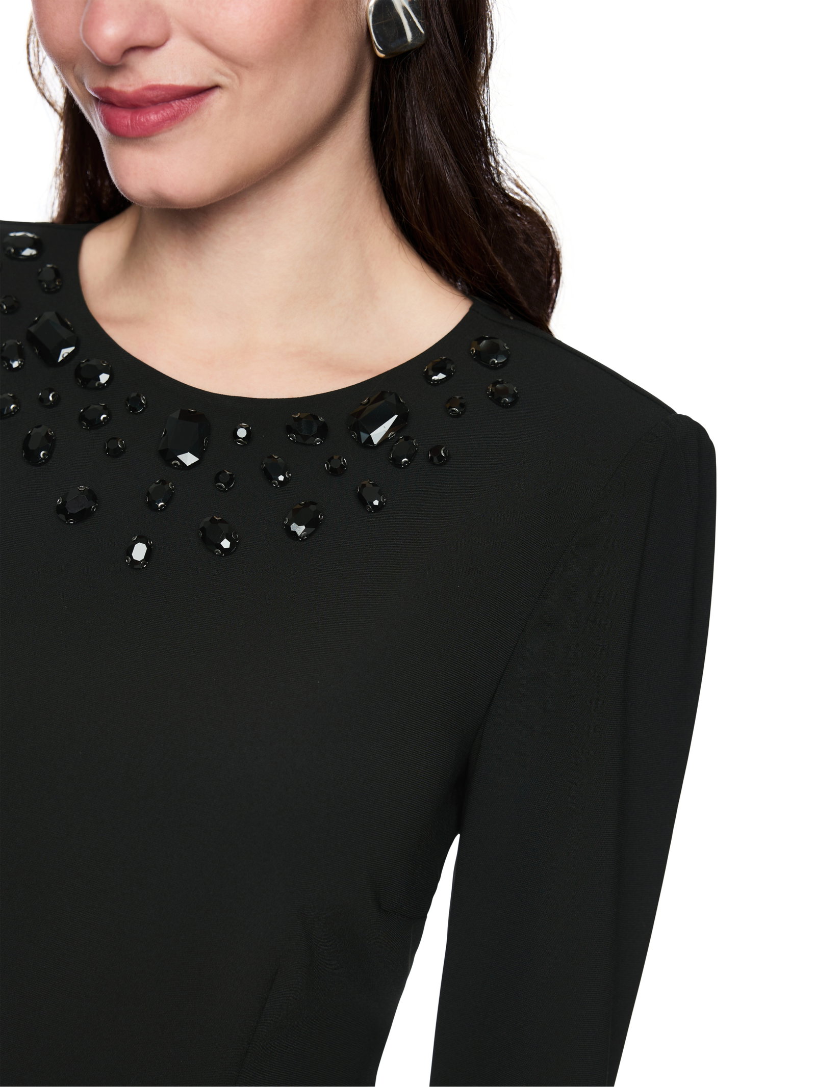 Kleid mit Schmucksteinen #4