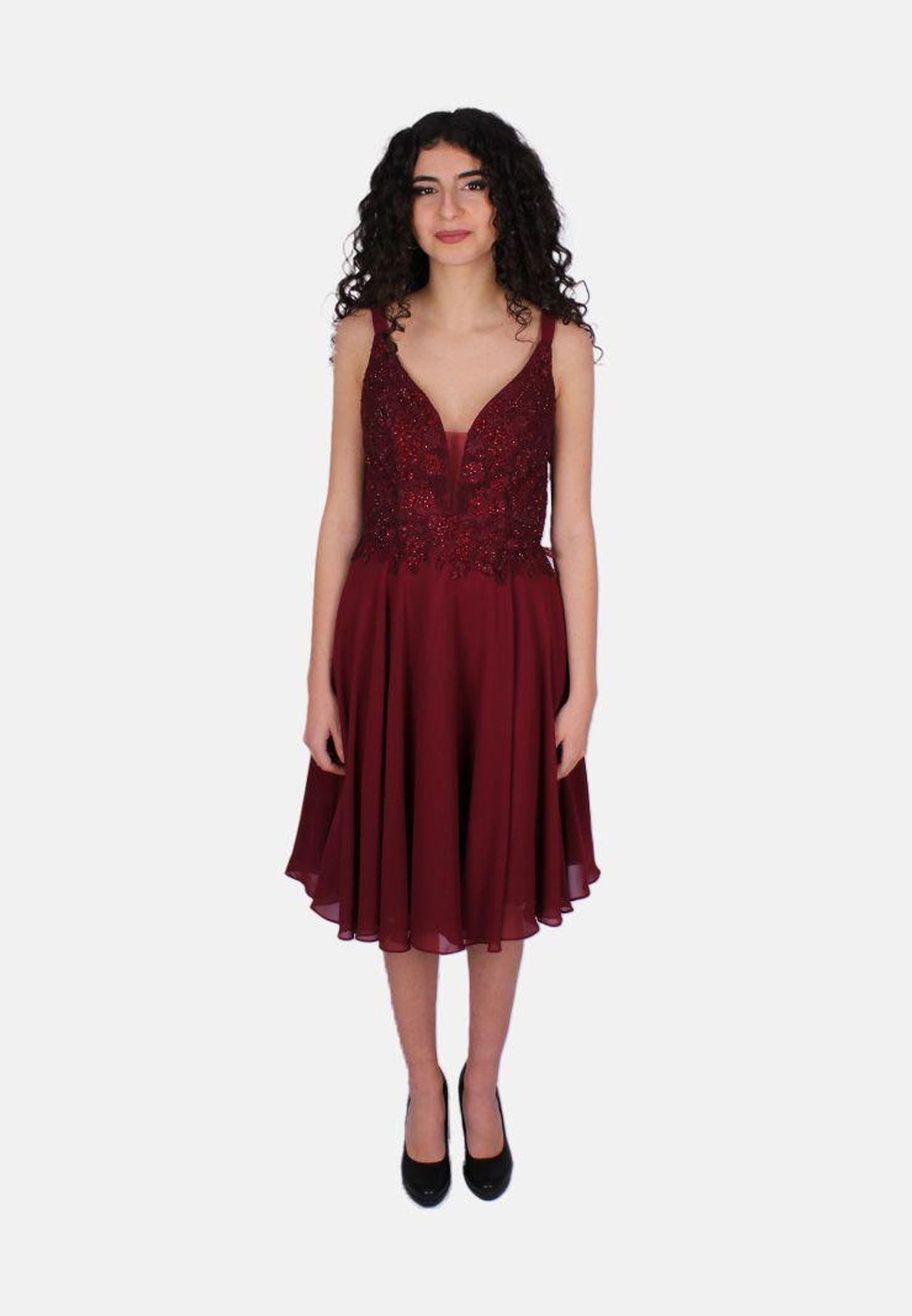 289bc6ae4444ce1bc4695610dac4d2f1 Luxuar Kurzes Kleid