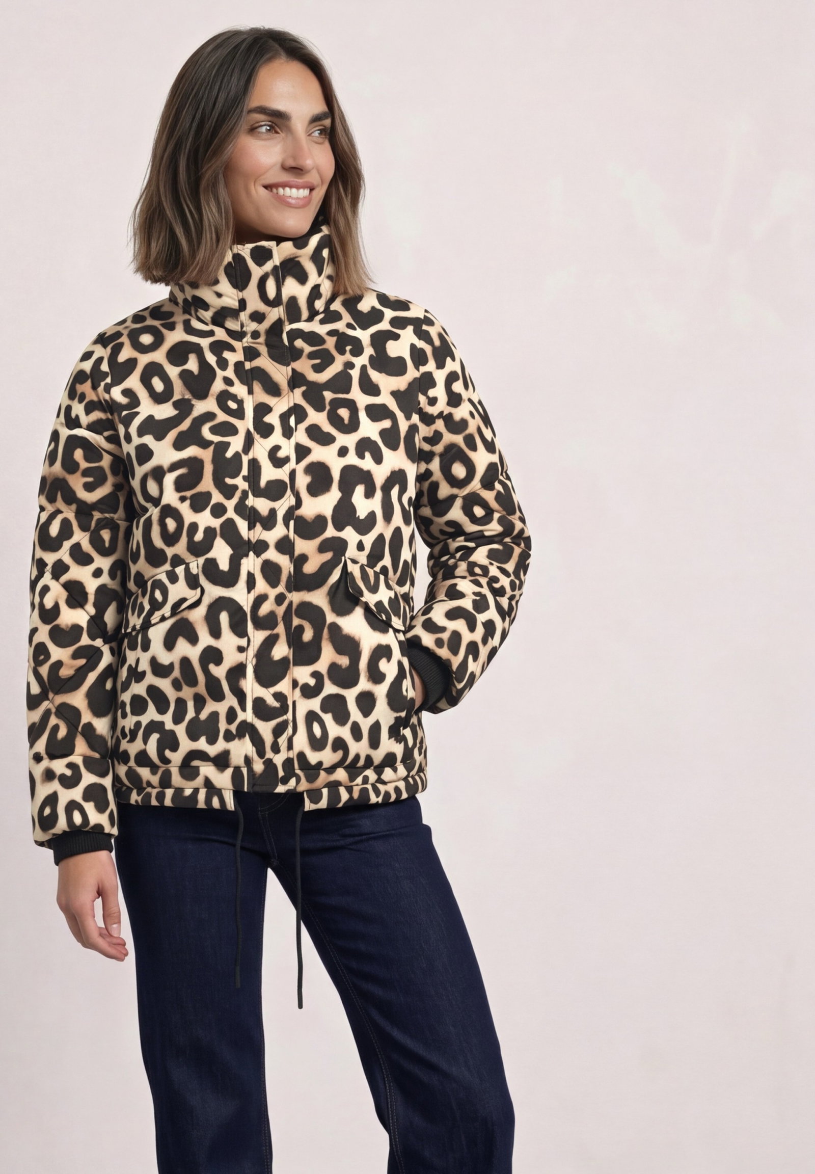 Short Padded Jkt W. Stand-Up C, Black #3