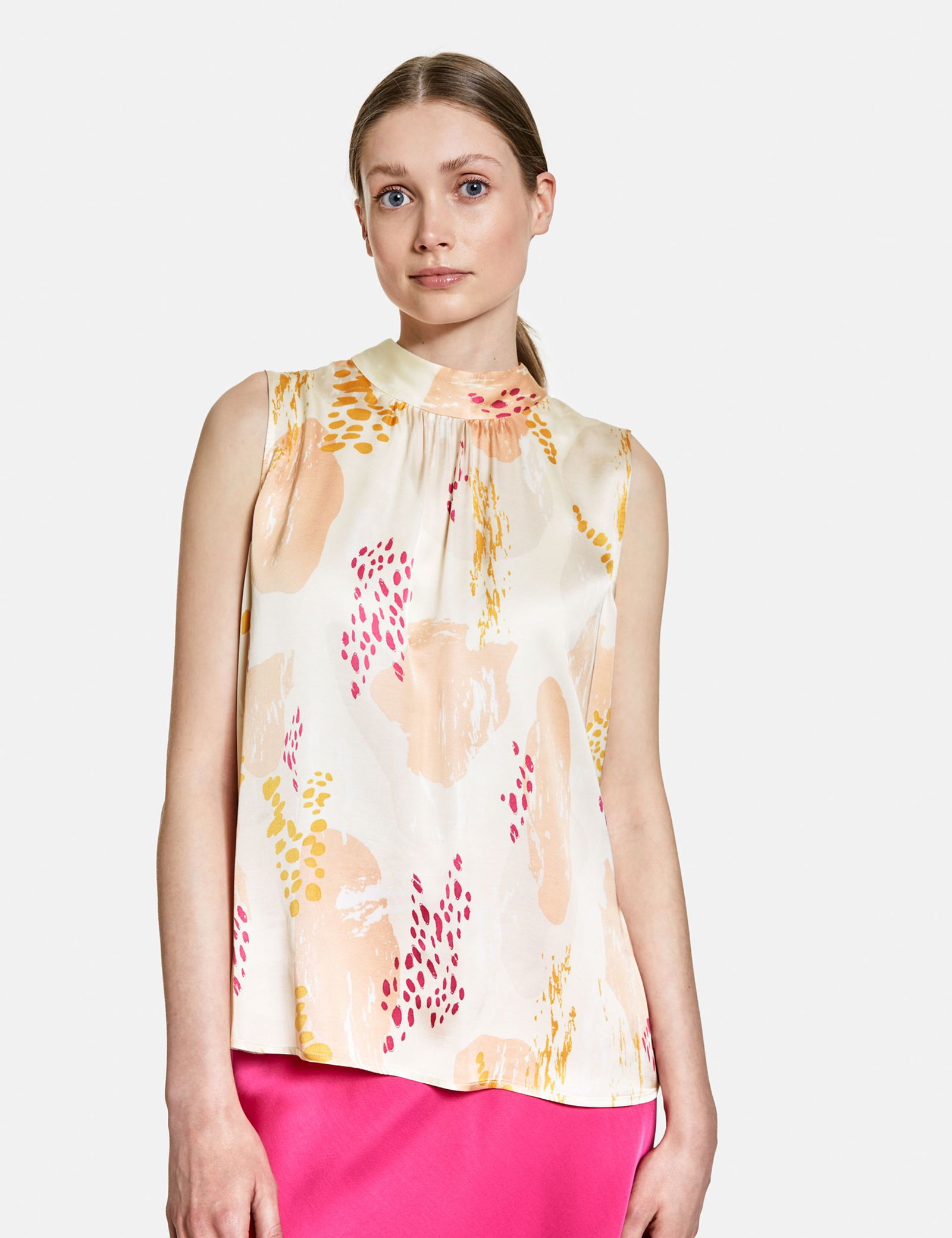 Ärmellose Bluse mit Stehkragen