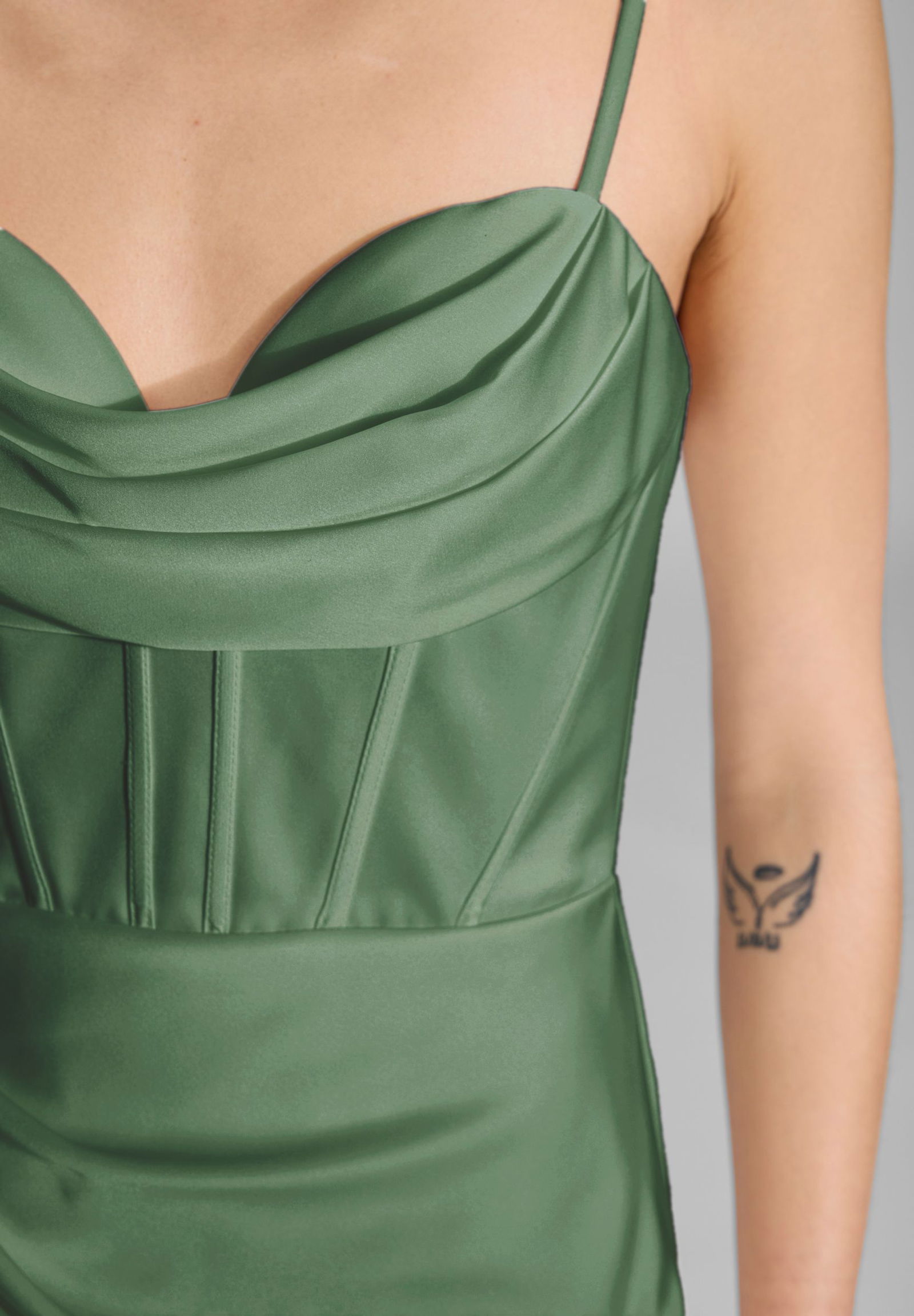 e5363f32e6c64edfc23c692a89e39782 Hey Kyla |  Hey Kyla Satinkleid mit Drapierung | 34